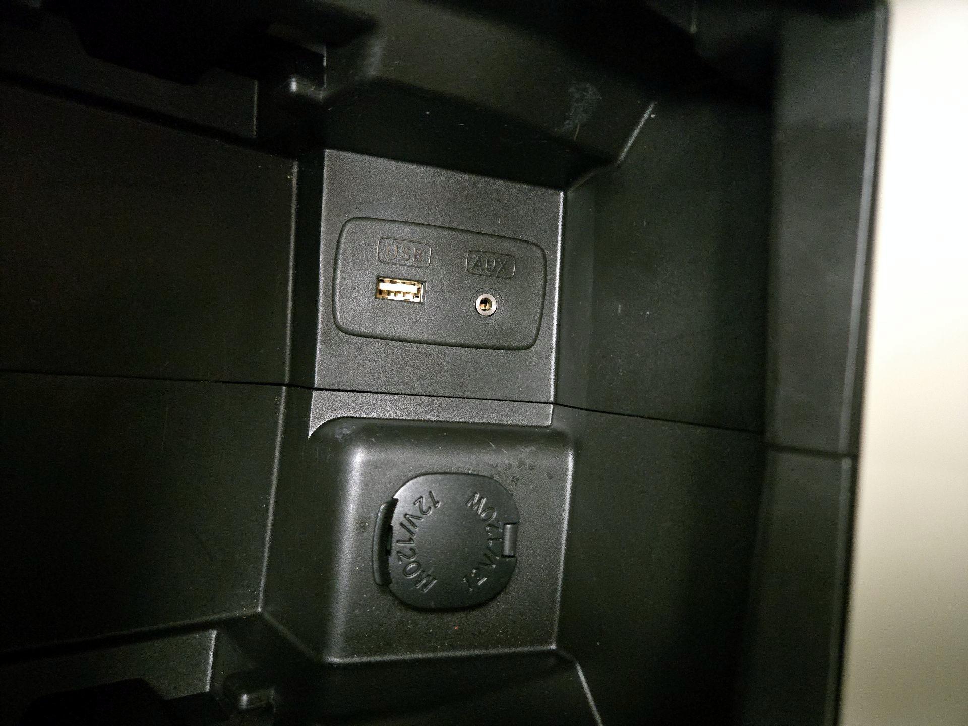 Thumbnail: 2014 Subaru XV Crosstrek - 19