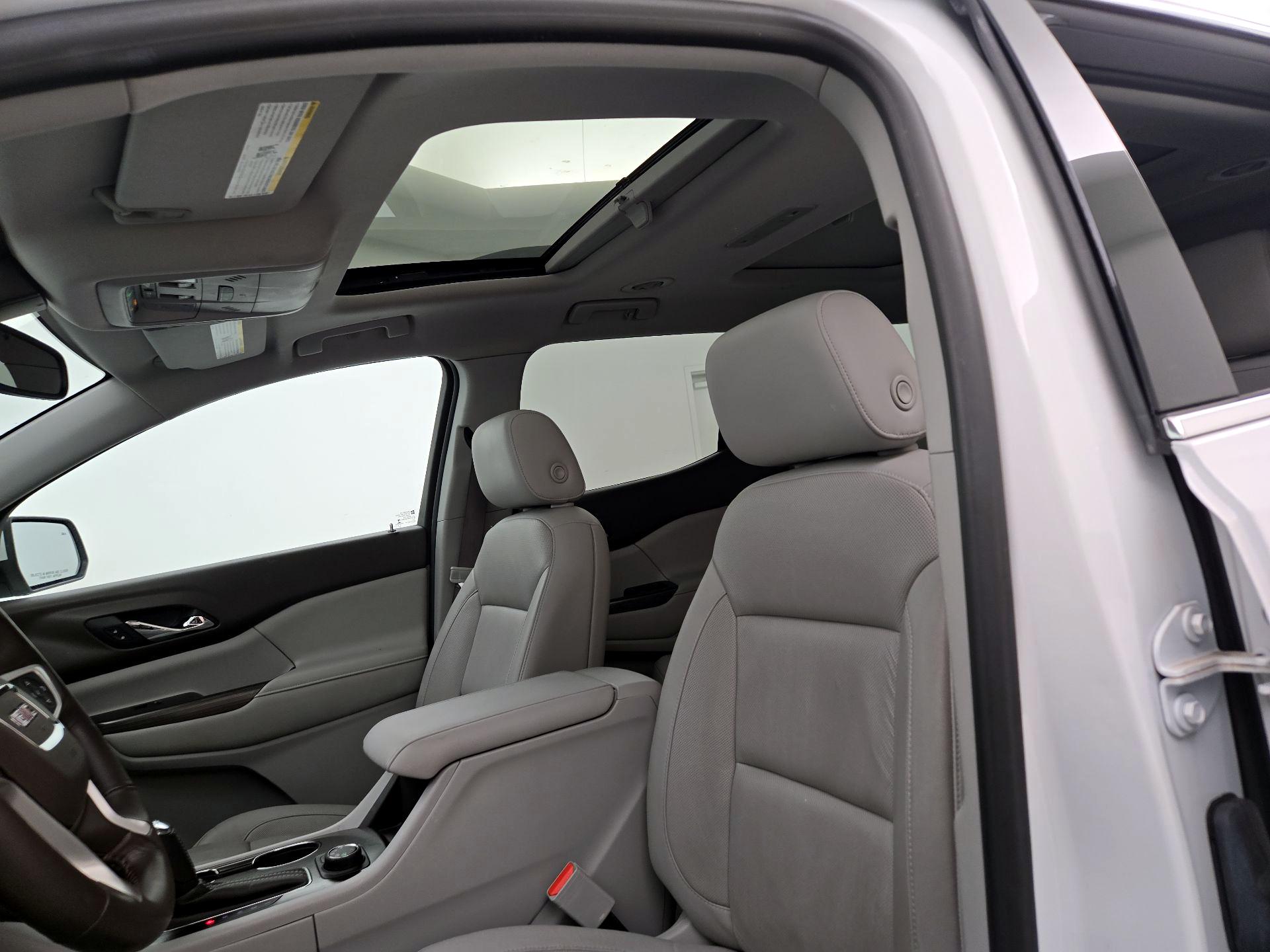 Thumbnail: 2017 GMC Acadia - 20