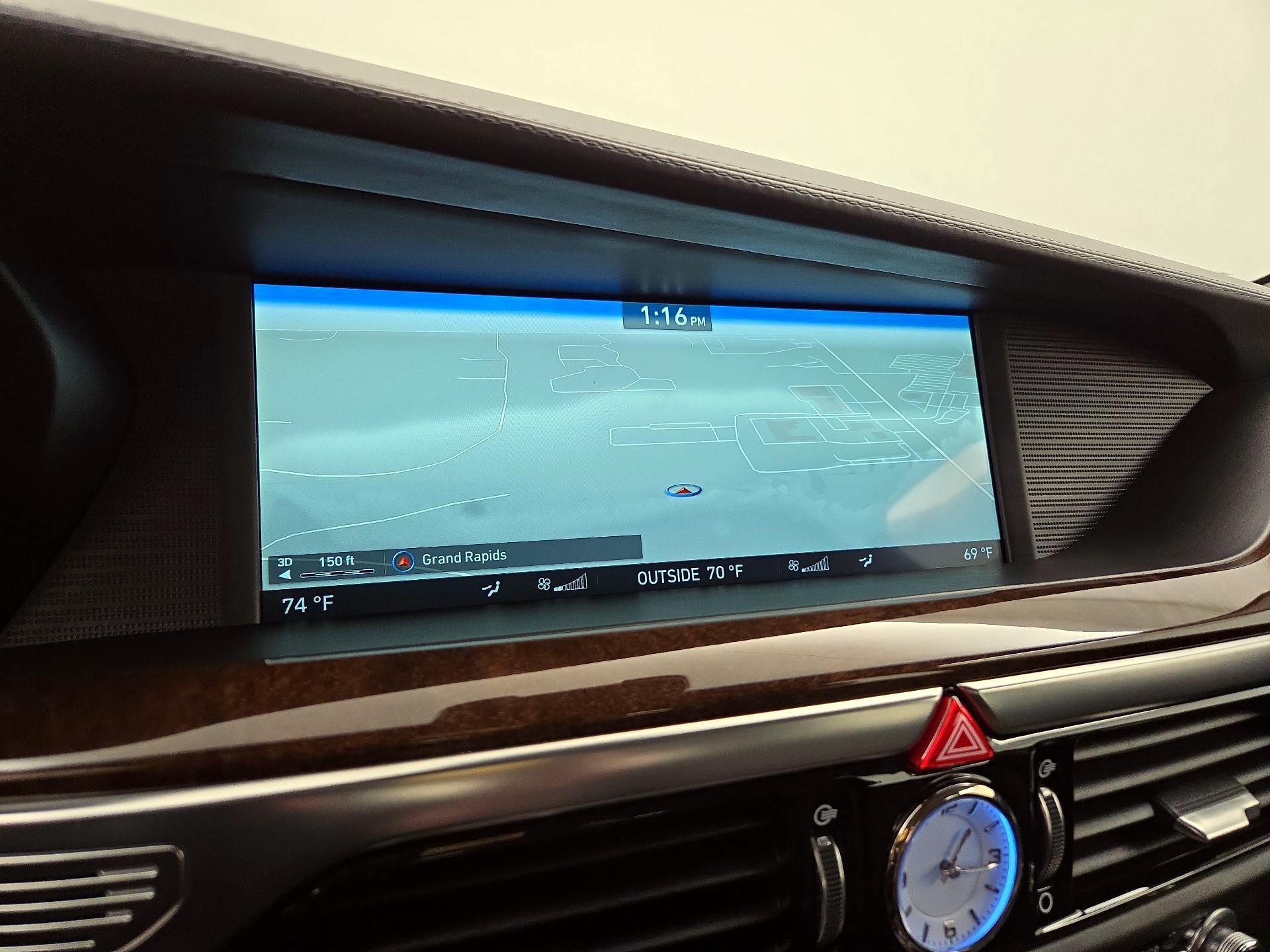 Thumbnail: 2017 Genesis G90 - 14