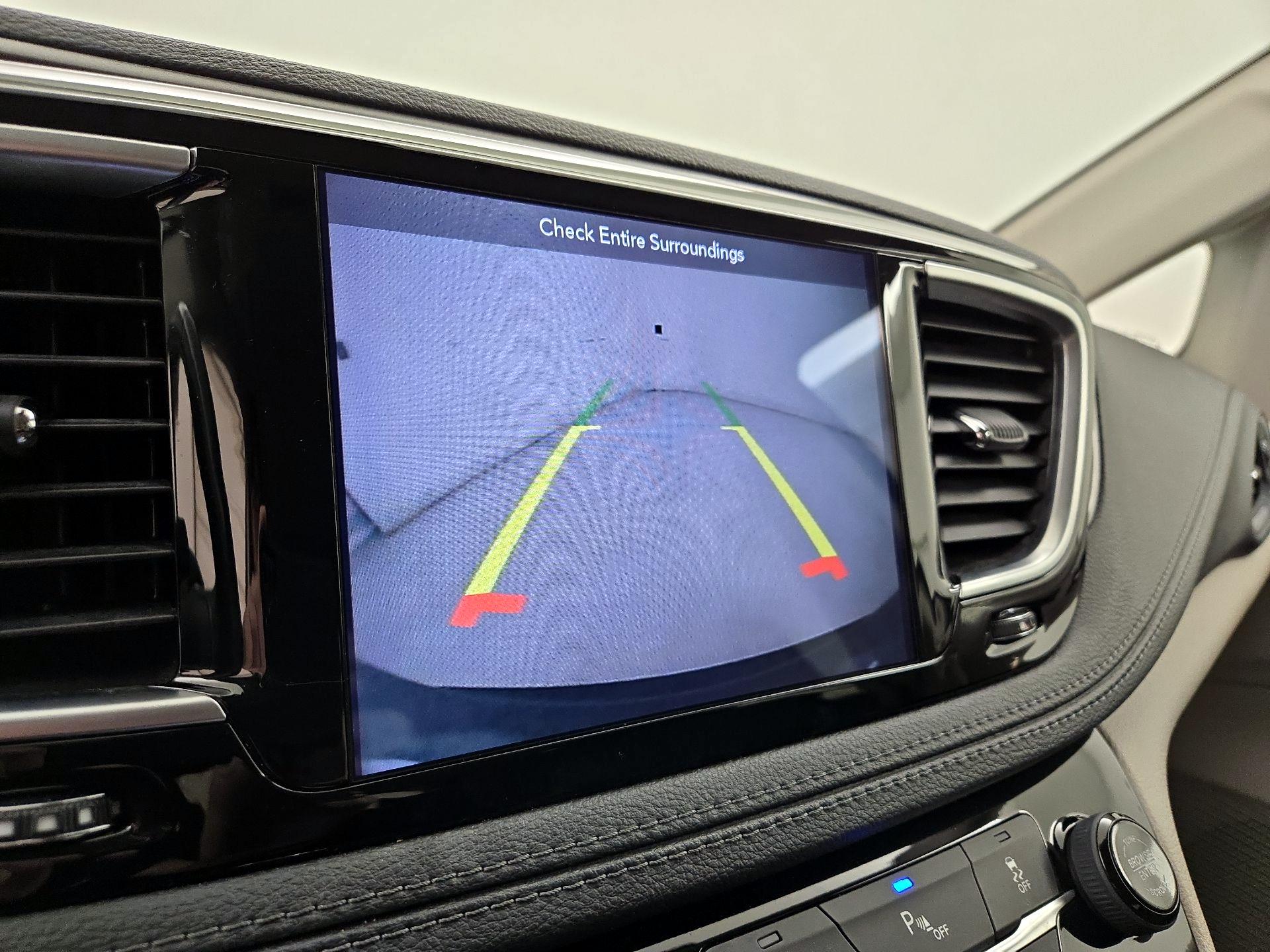 Thumbnail: 2019 Chrysler Pacifica - 15