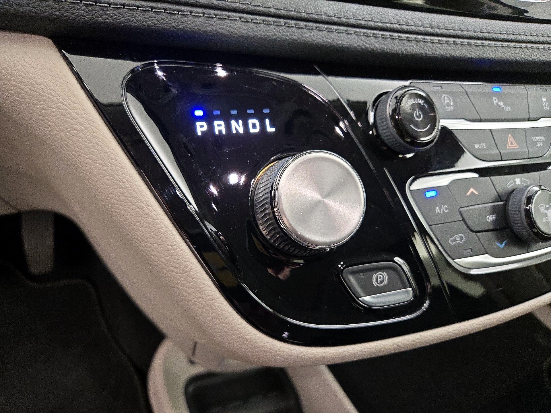 Thumbnail: 2019 Chrysler Pacifica - 18