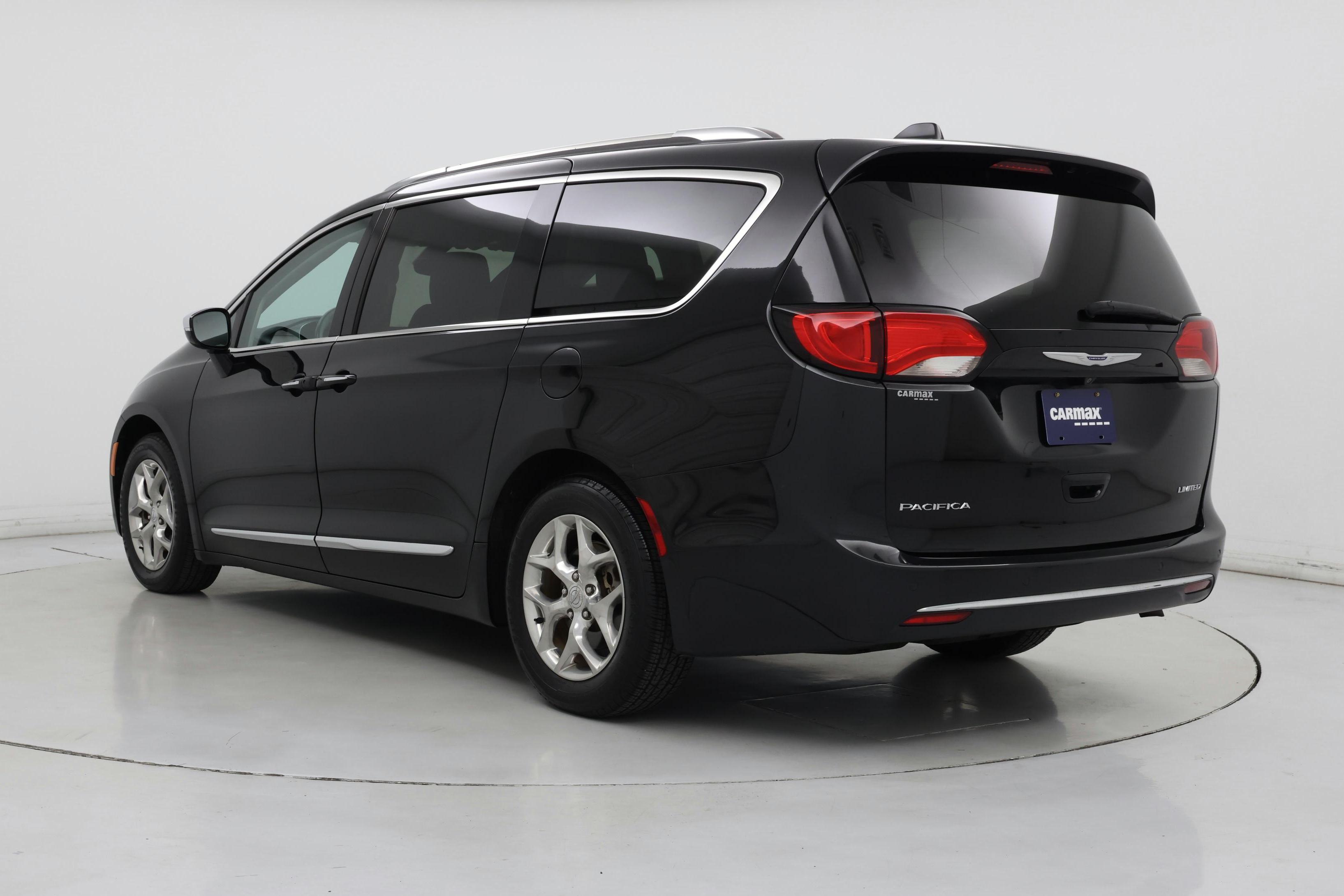 Thumbnail: 2019 Chrysler Pacifica - 2