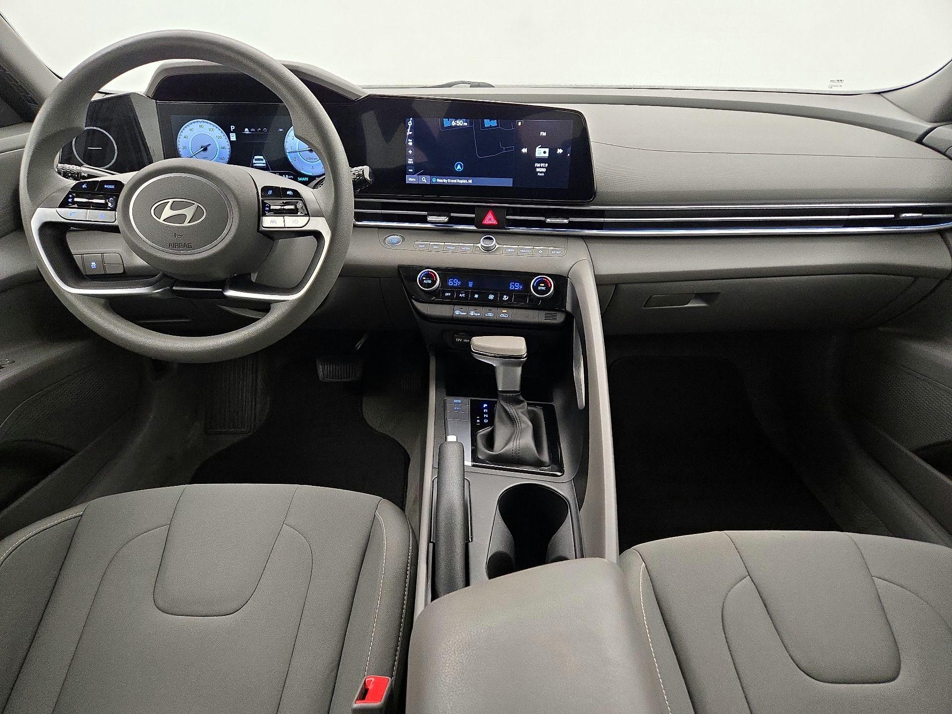 Thumbnail: 2024 Hyundai Elantra - 9