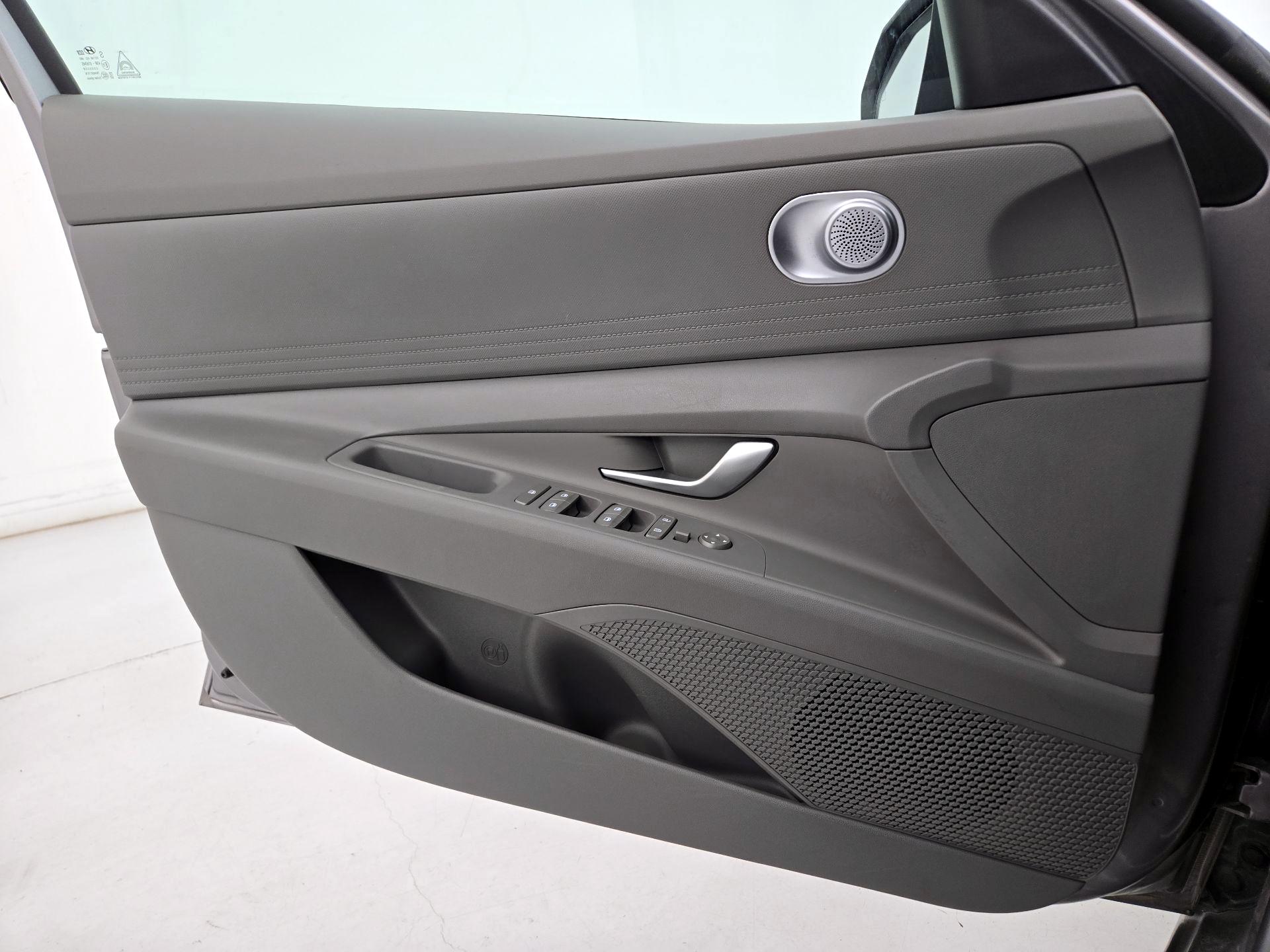 Thumbnail: 2024 Hyundai Elantra - 12