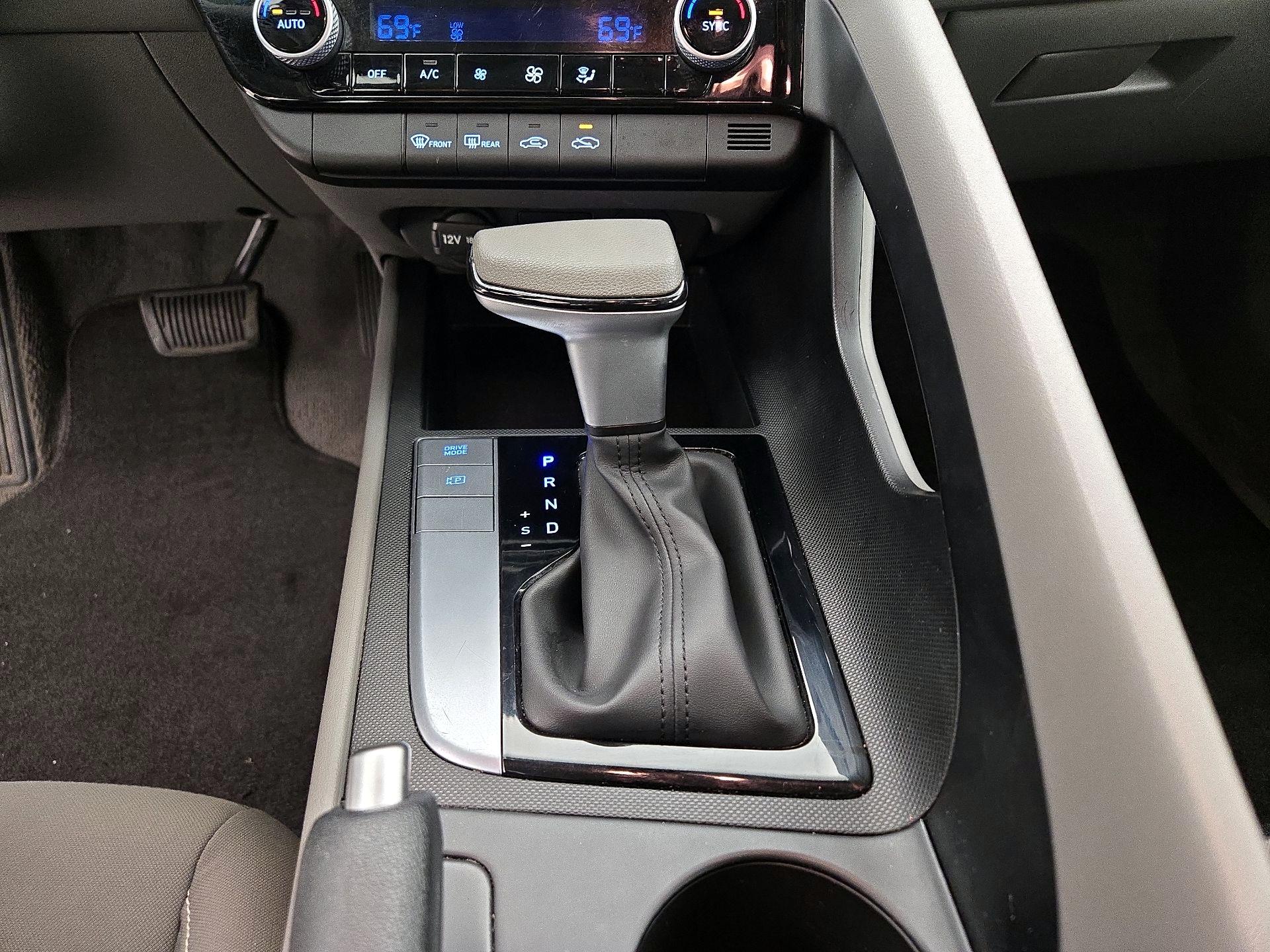 Thumbnail: 2024 Hyundai Elantra - 18