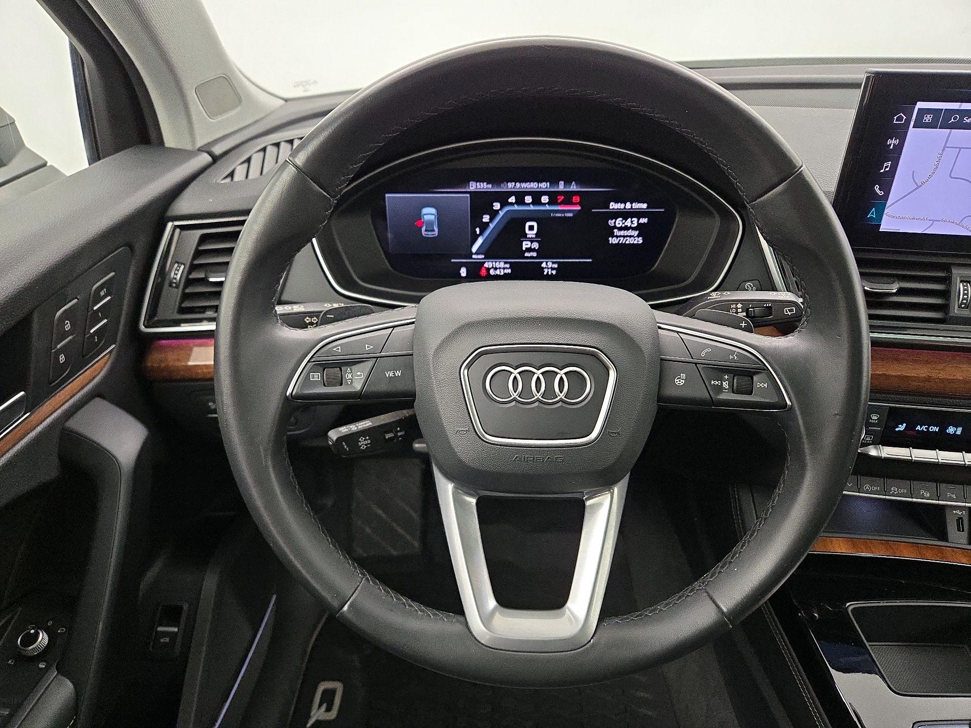 Thumbnail: 2023 Audi Q5 - 10