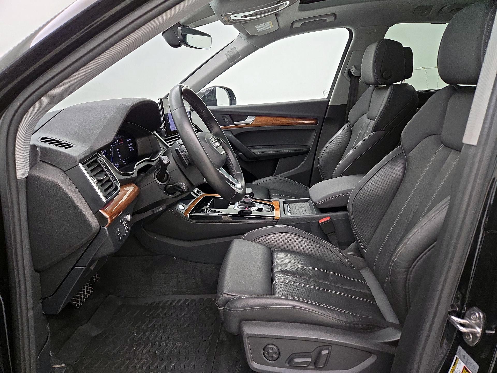 Thumbnail: 2023 Audi Q5 - 11