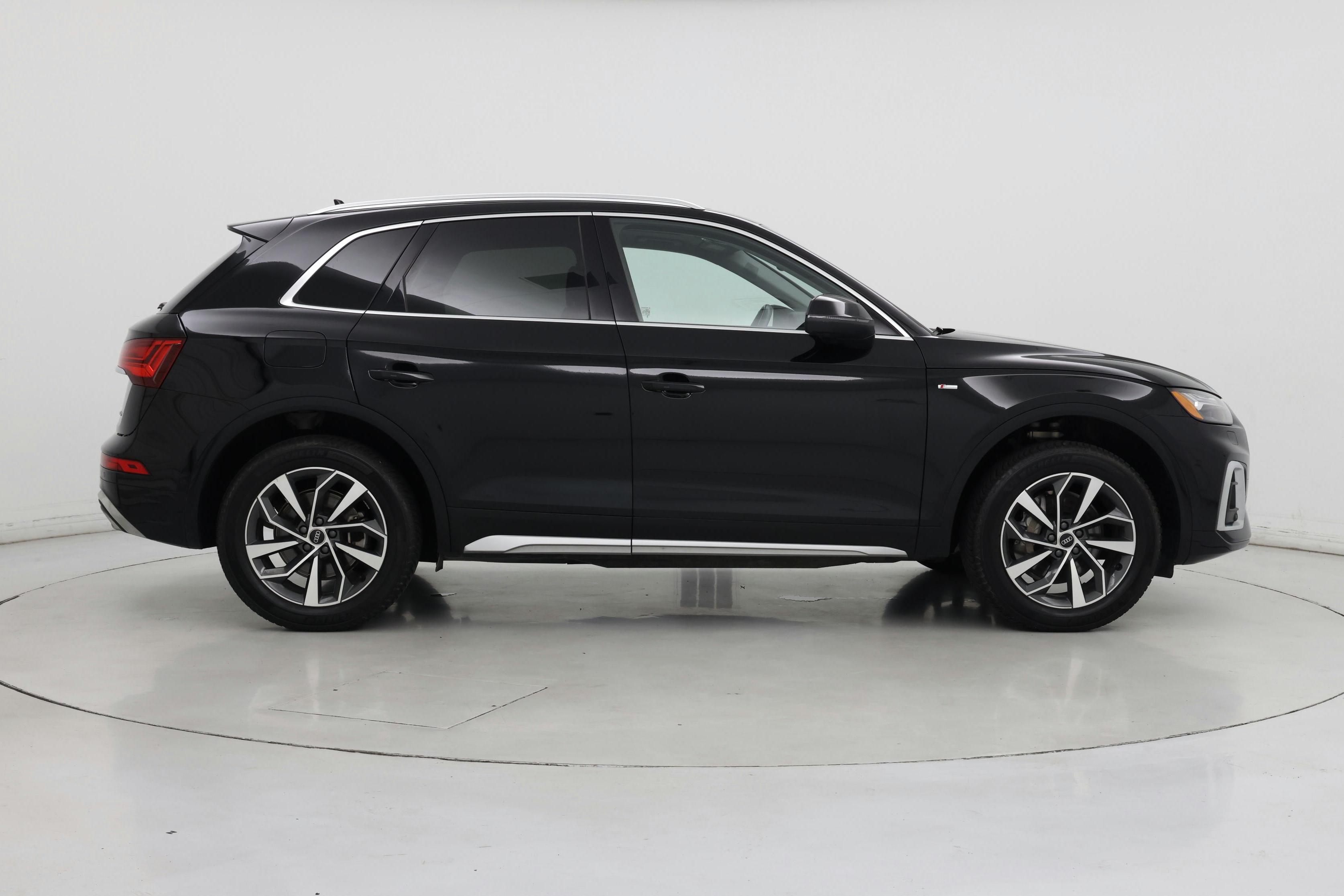 Thumbnail: 2023 Audi Q5 - 7