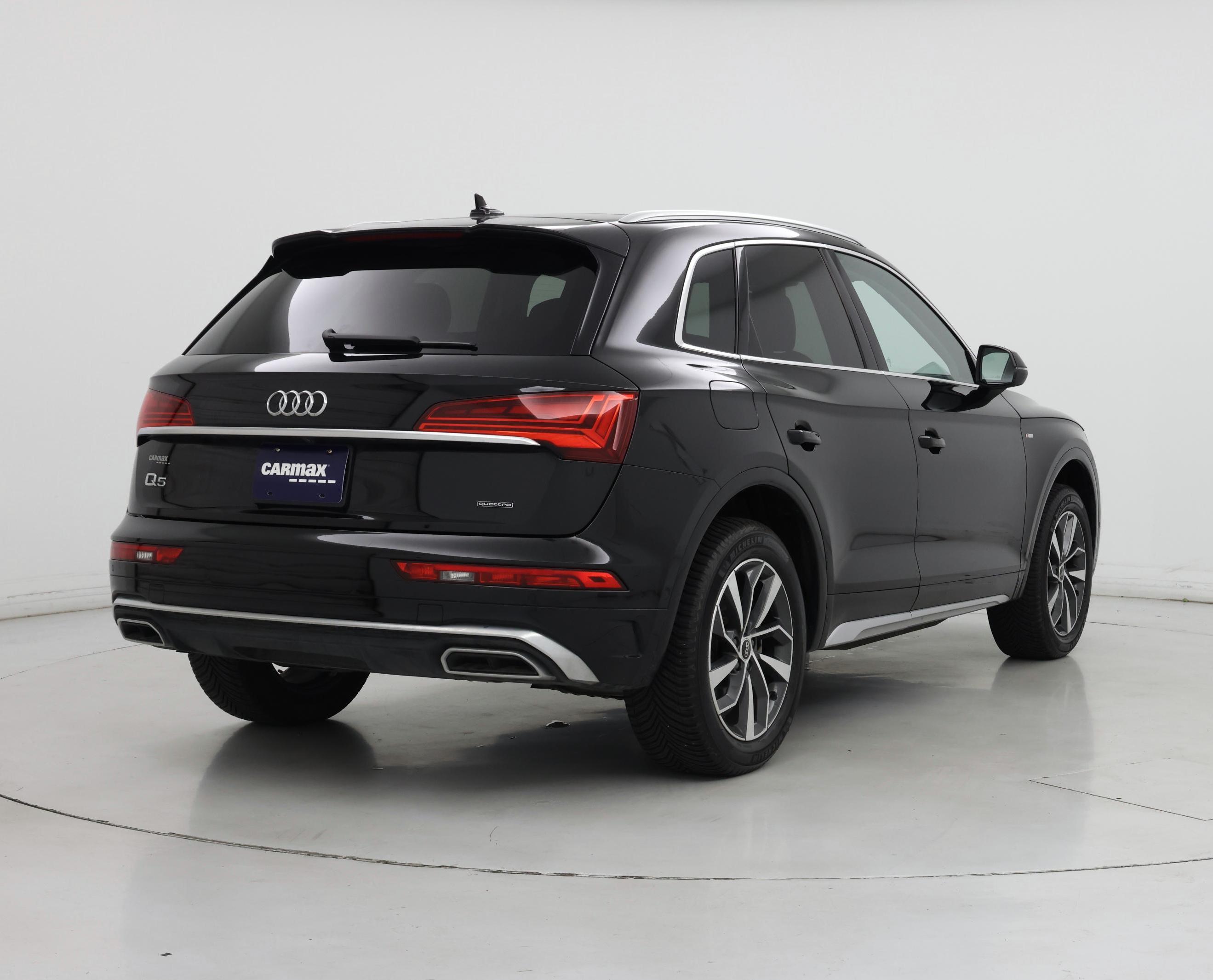 Thumbnail: 2023 Audi Q5 - 8