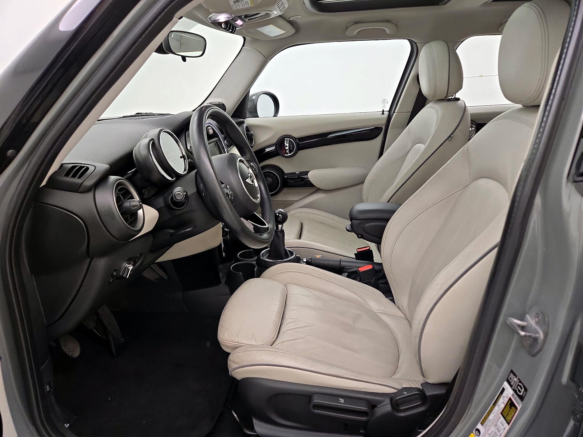 Thumbnail: 2015 MINI Cooper Hardtop - 11