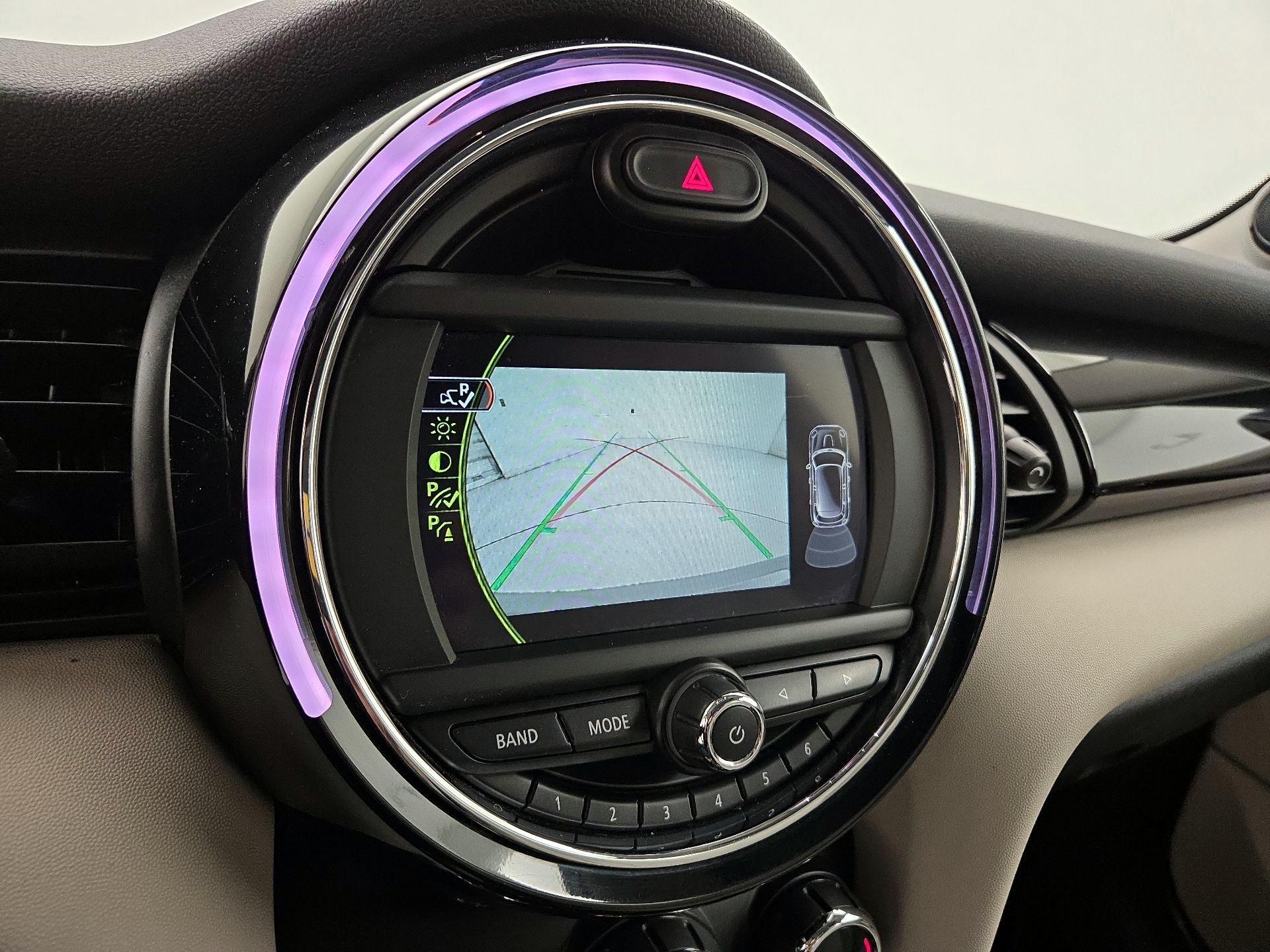 Thumbnail: 2015 MINI Cooper Hardtop - 15