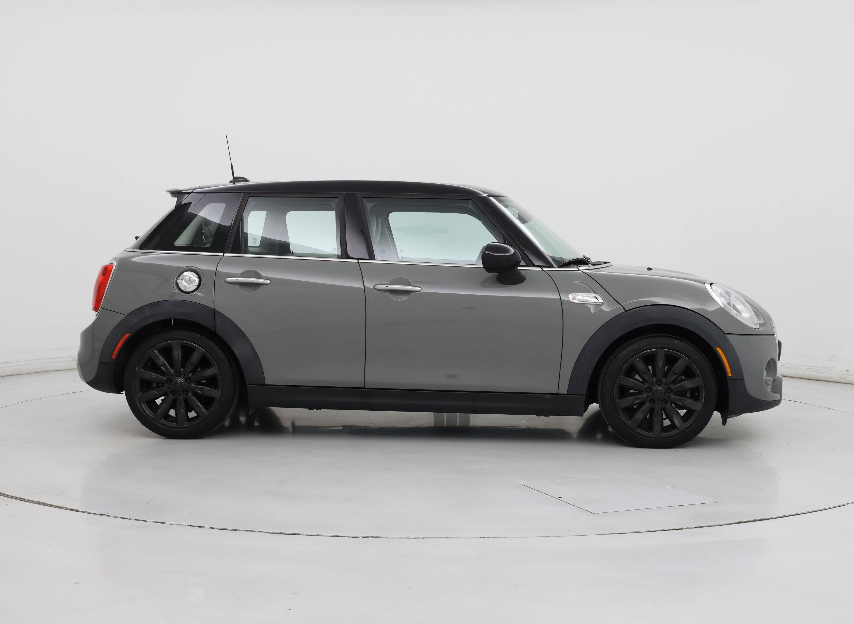 Thumbnail: 2015 MINI Cooper Hardtop - 7
