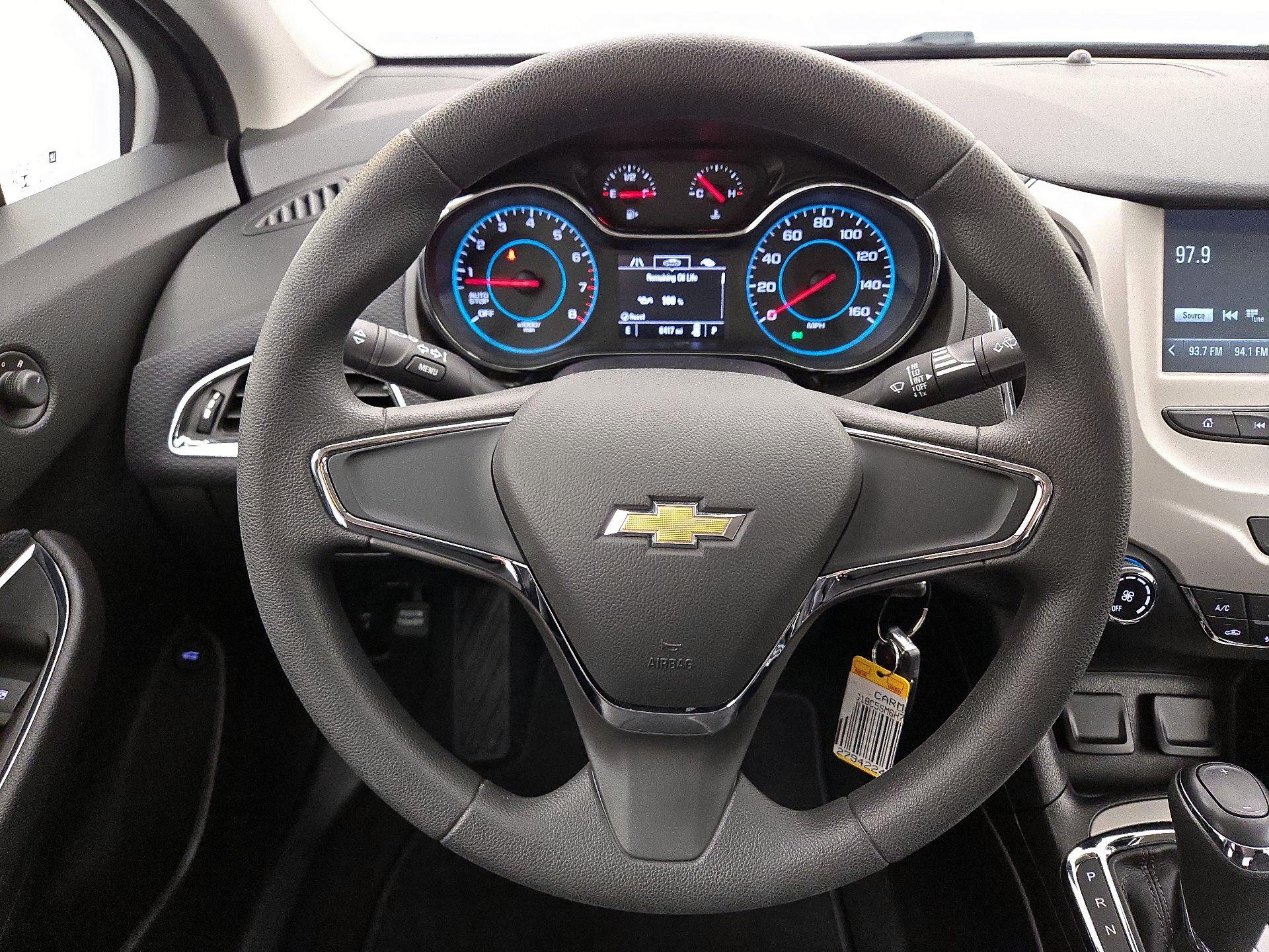 Thumbnail: 2017 Chevrolet Cruze - 10