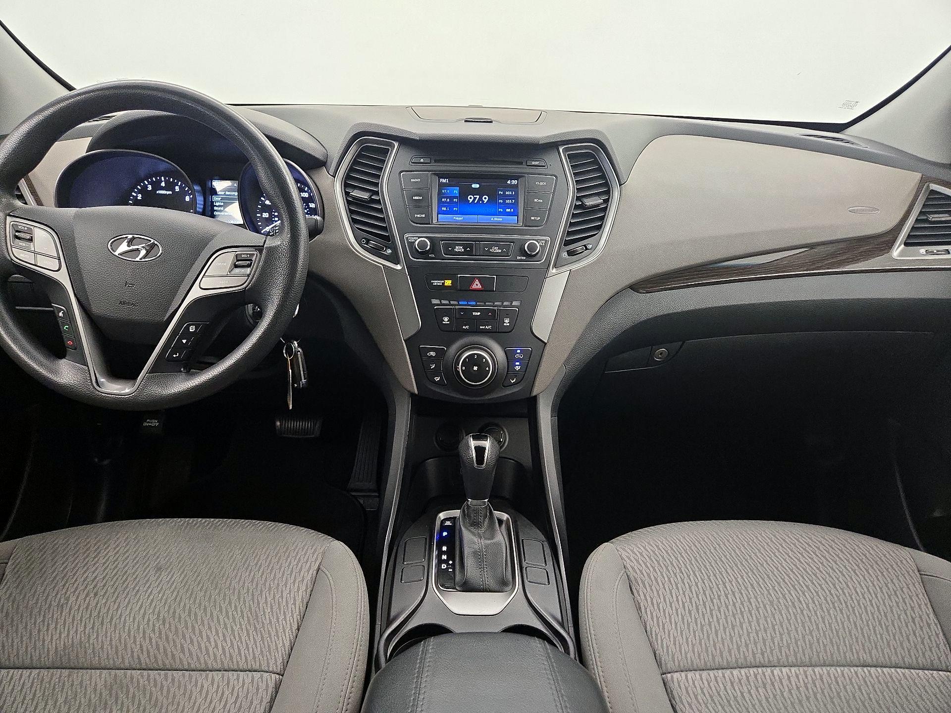 Thumbnail: 2017 Hyundai Santa Fe - 9