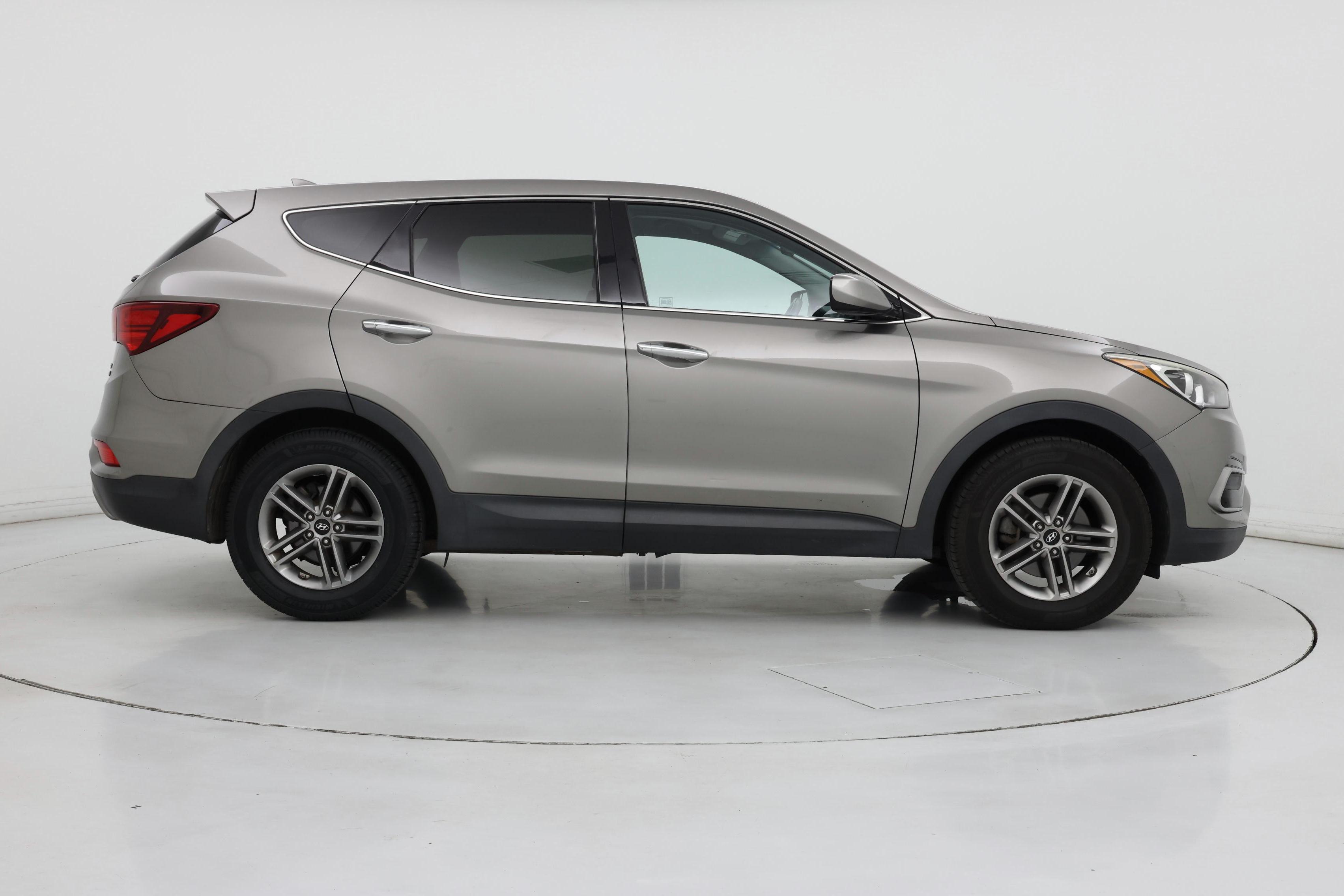 Thumbnail: 2017 Hyundai Santa Fe - 7