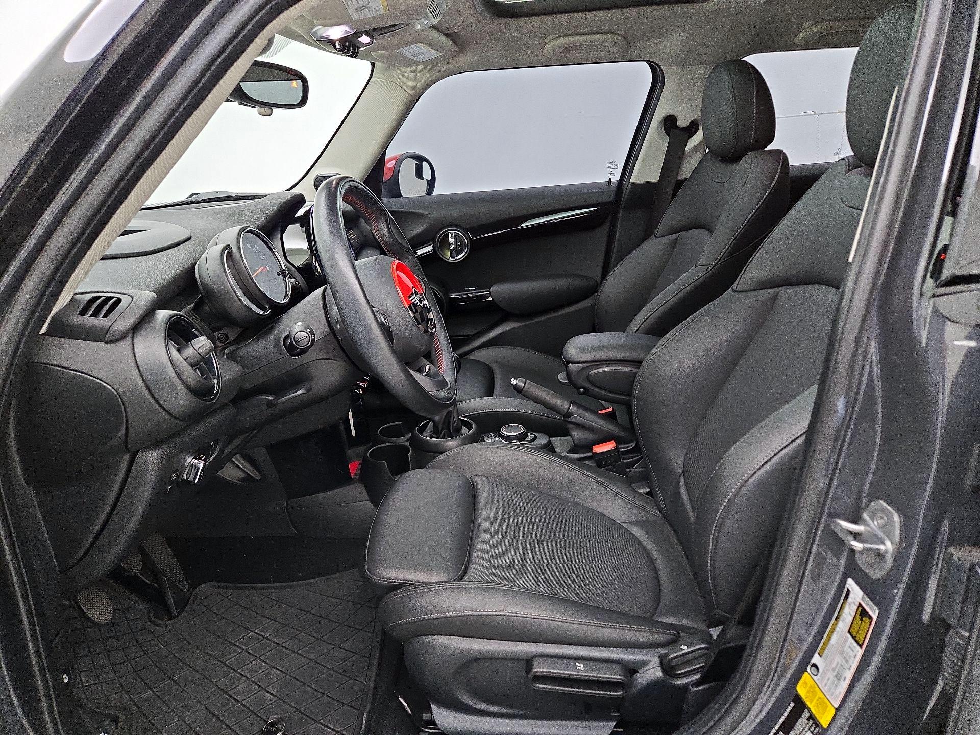 Thumbnail: 2019 MINI Cooper Hardtop - 11