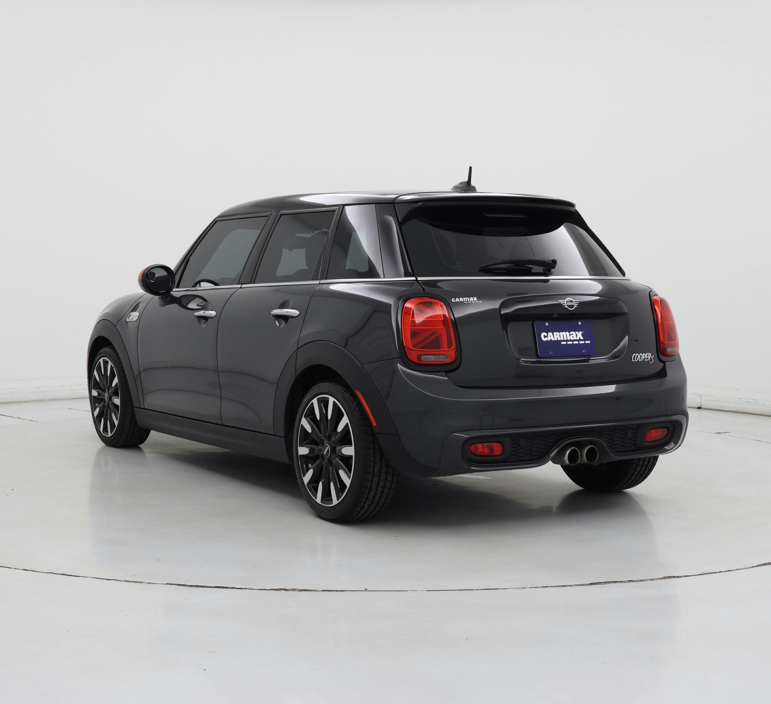 Thumbnail: 2019 MINI Cooper Hardtop - 2