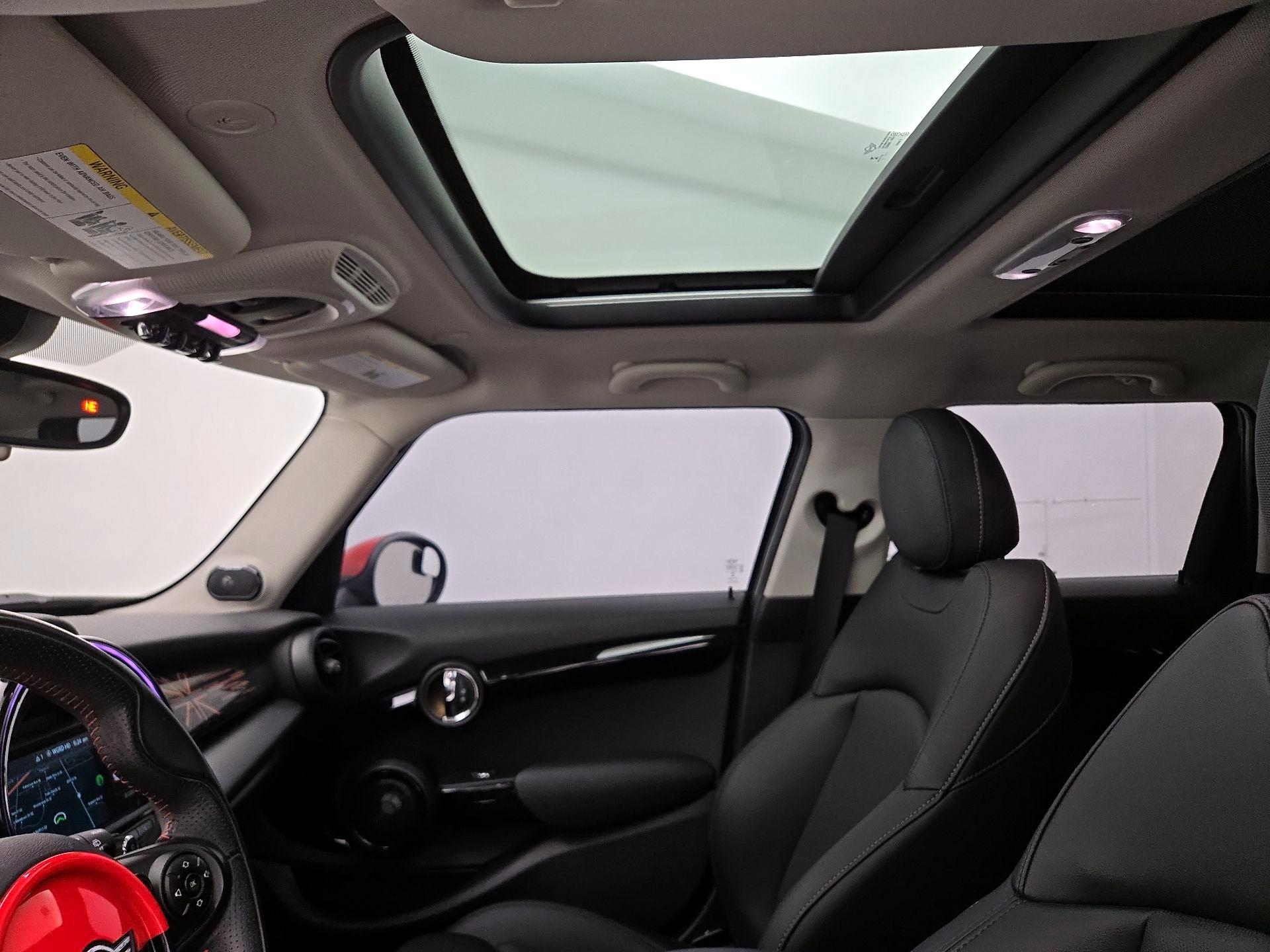 Thumbnail: 2019 MINI Cooper Hardtop - 20