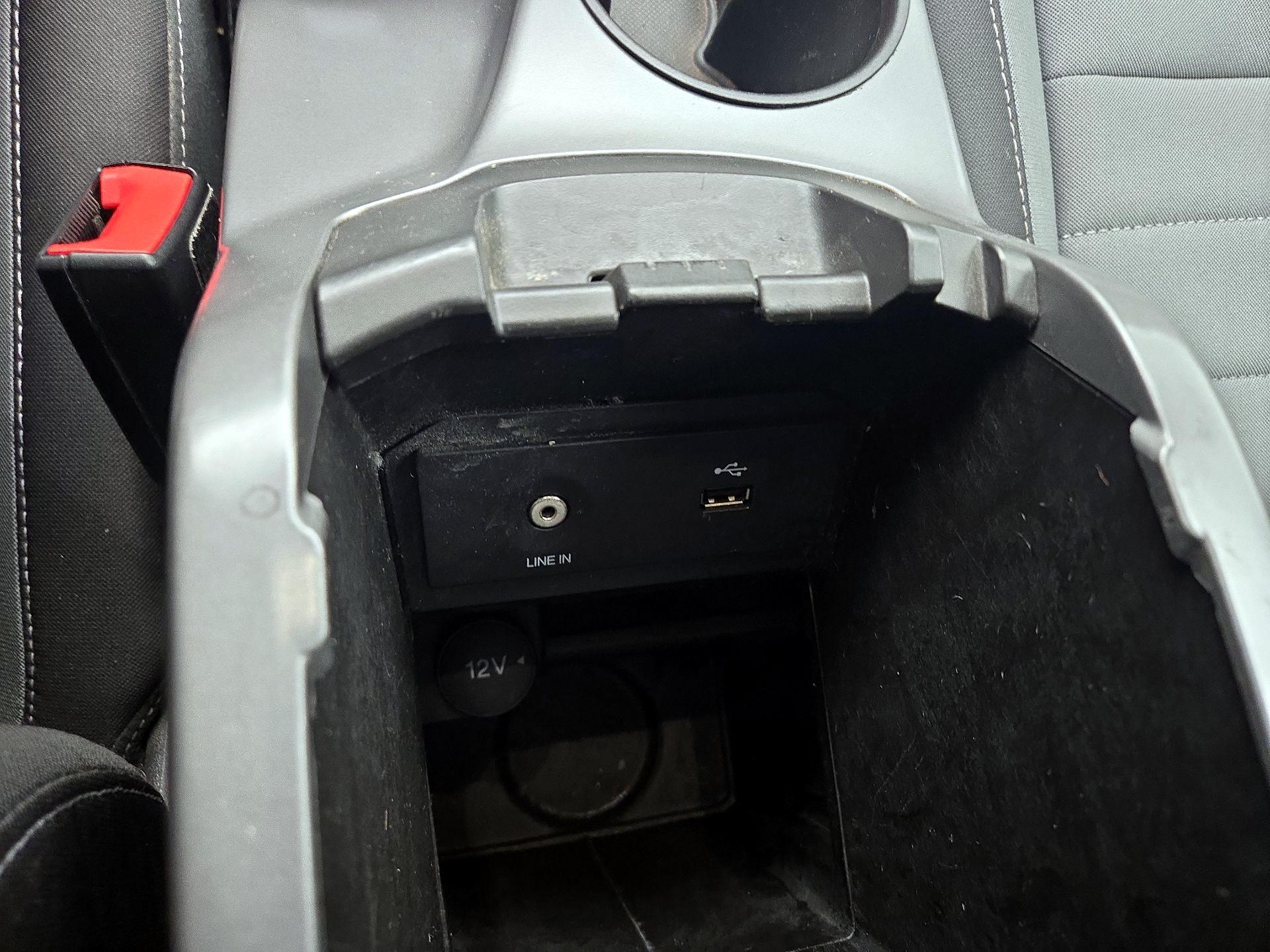 Thumbnail: 2015 Ford Escape - 18