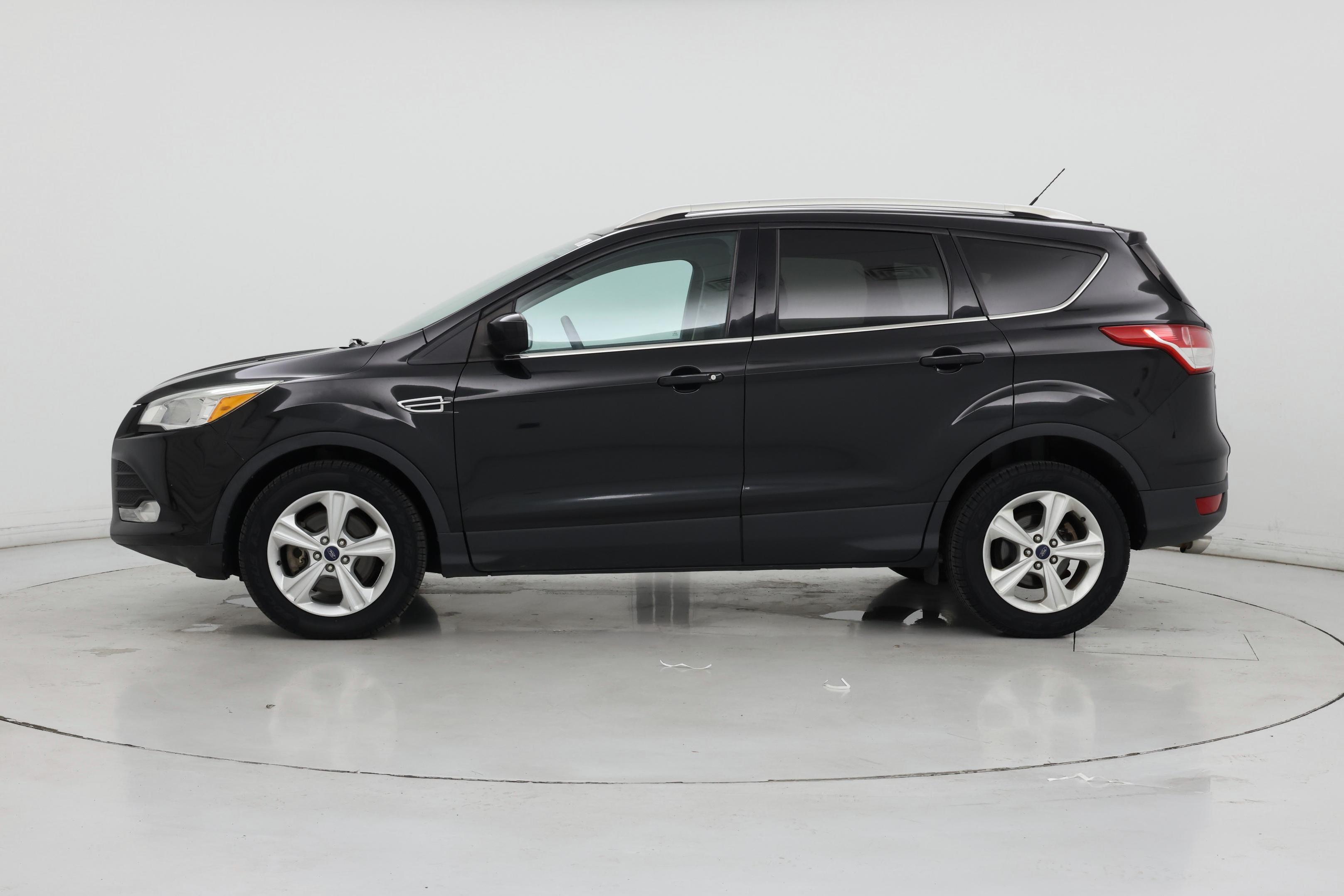 Thumbnail: 2015 Ford Escape - 3