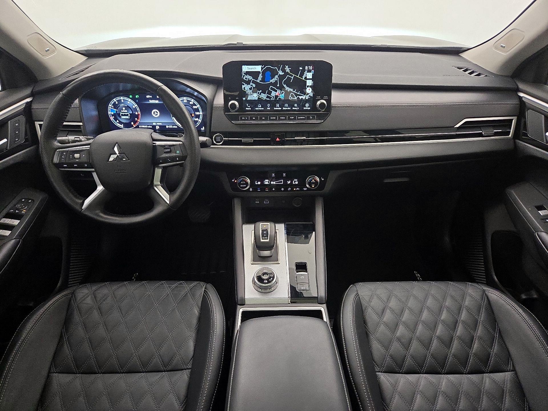 Thumbnail: 2024 Mitsubishi Outlander - 9