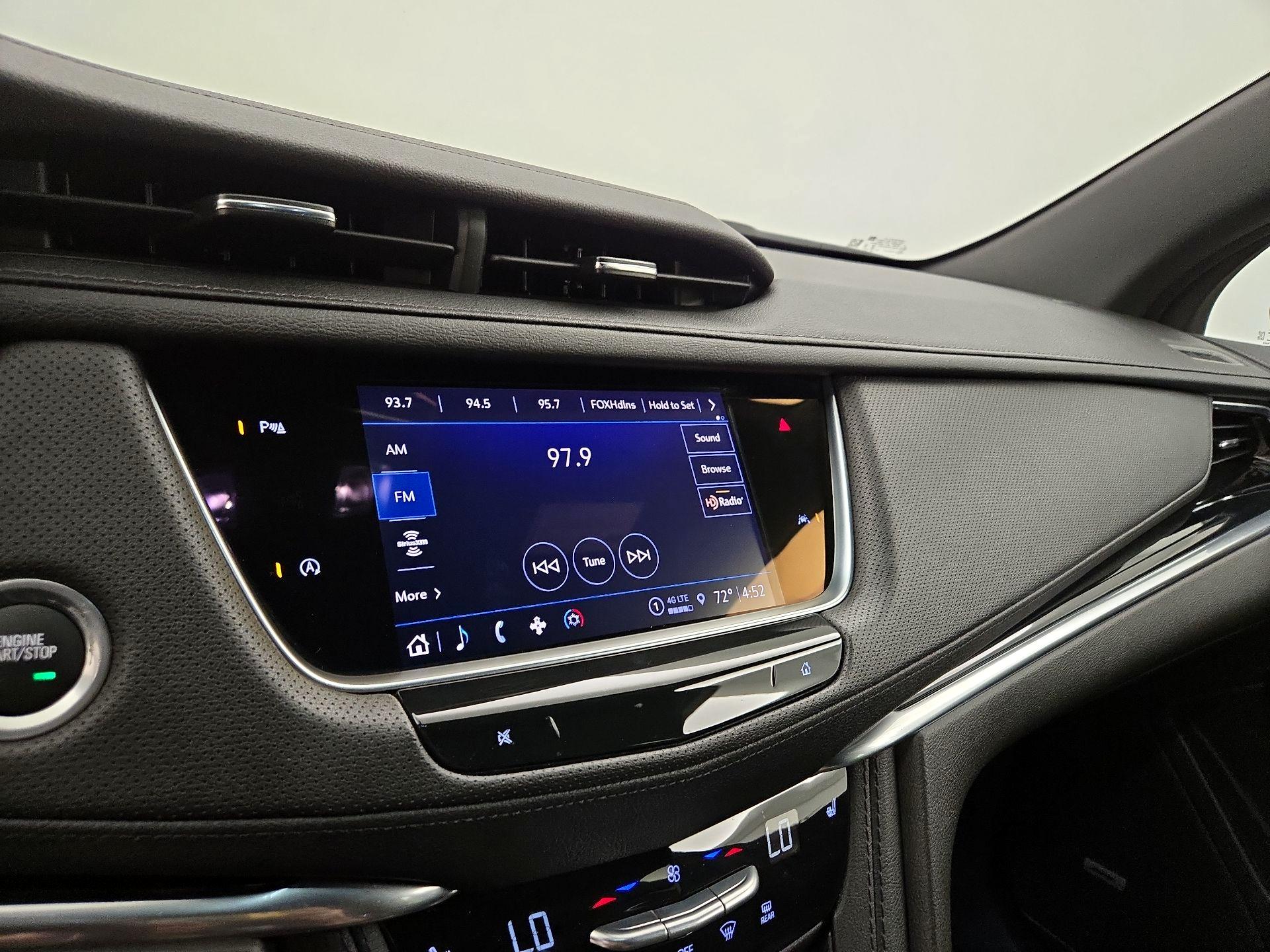 Thumbnail: 2023 Cadillac XT6 - 15