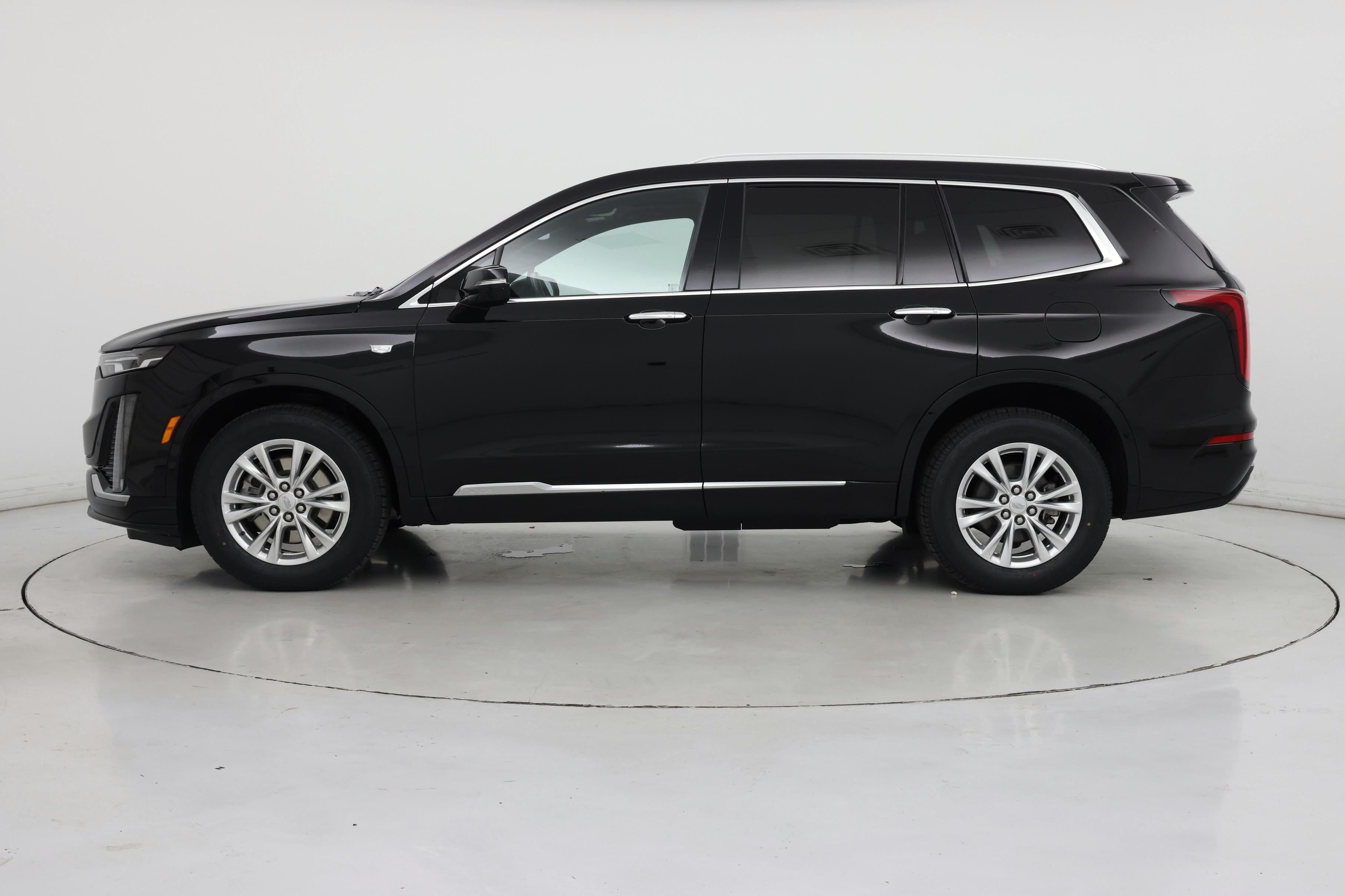 Thumbnail: 2023 Cadillac XT6 - 3