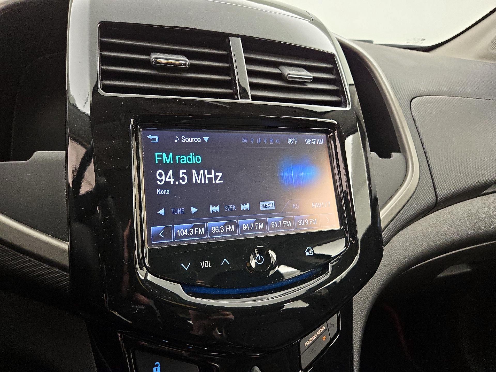 Thumbnail: 2015 Chevrolet Sonic - 15
