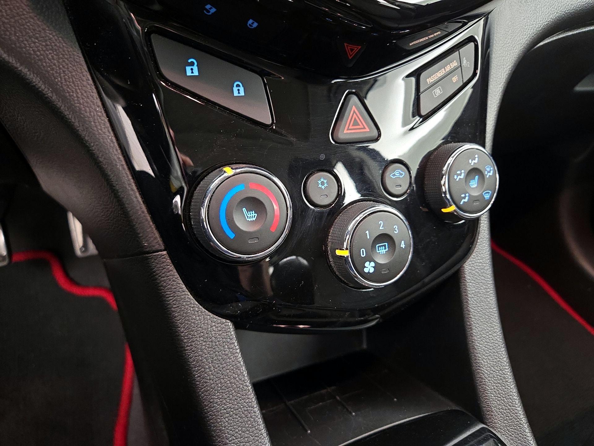 Thumbnail: 2015 Chevrolet Sonic - 16