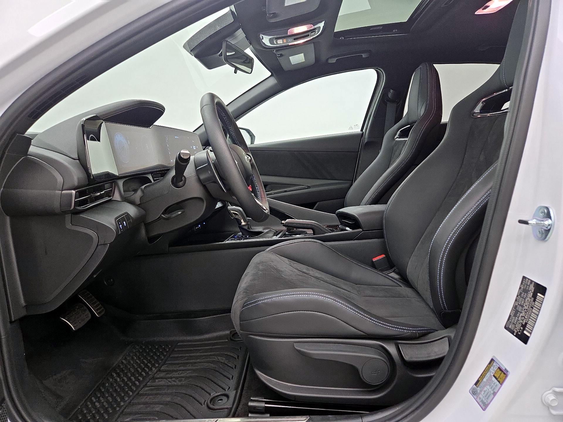 Thumbnail: 2025 Hyundai Elantra - 11