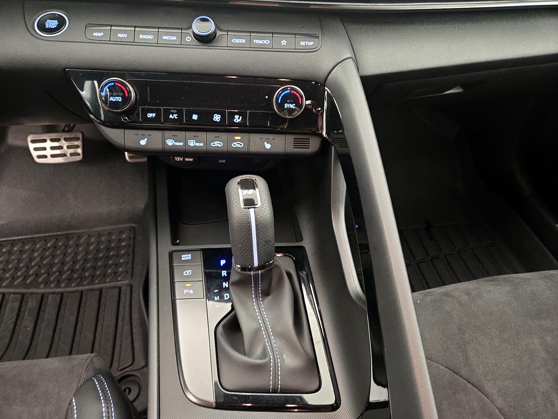 Thumbnail: 2025 Hyundai Elantra - 18