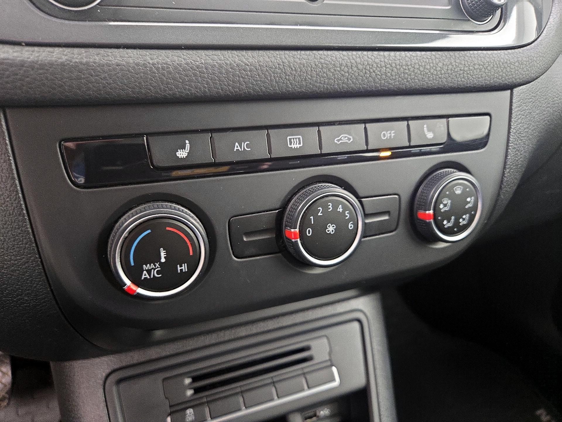 Thumbnail: 2016 Volkswagen Tiguan - 16