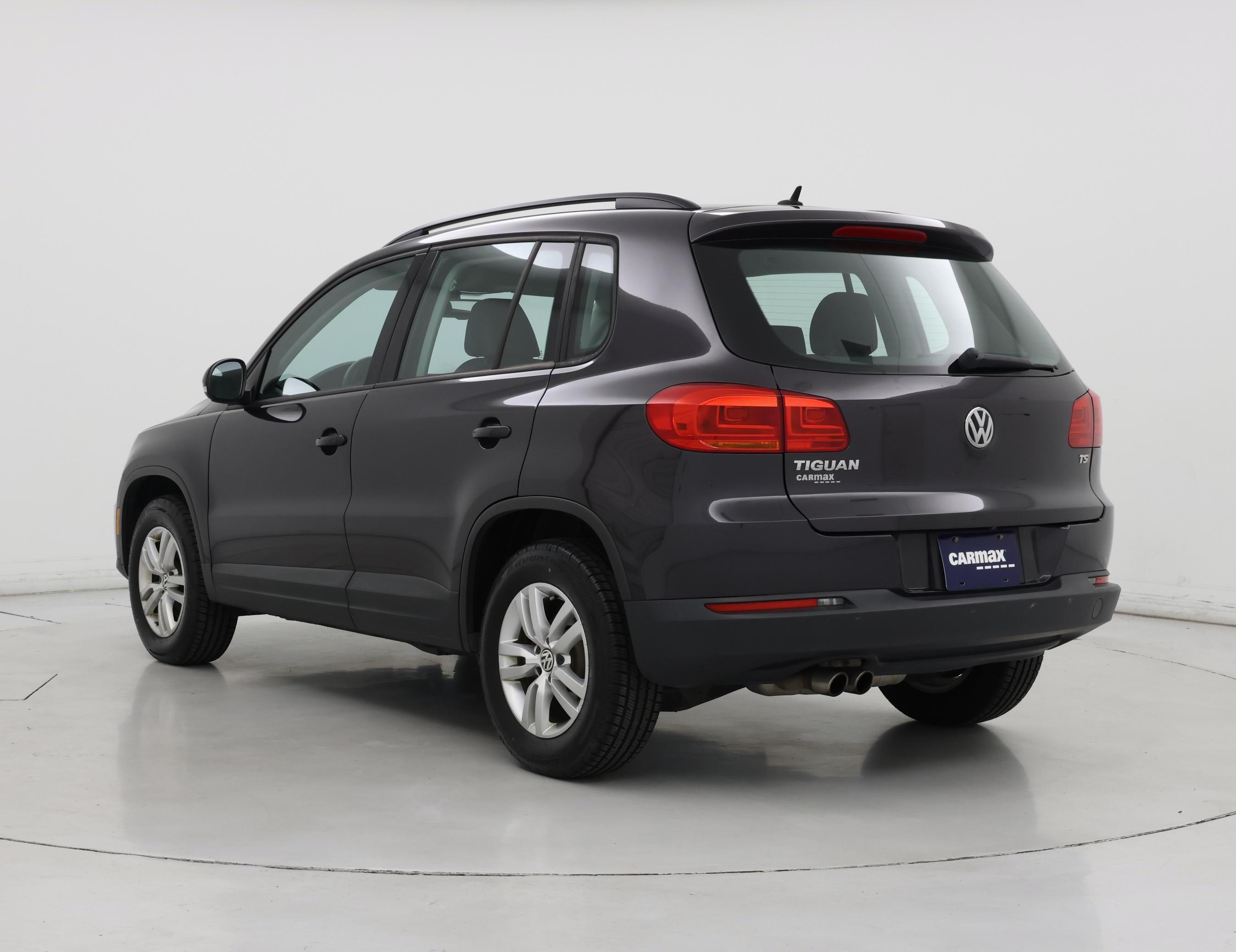 Thumbnail: 2016 Volkswagen Tiguan - 2