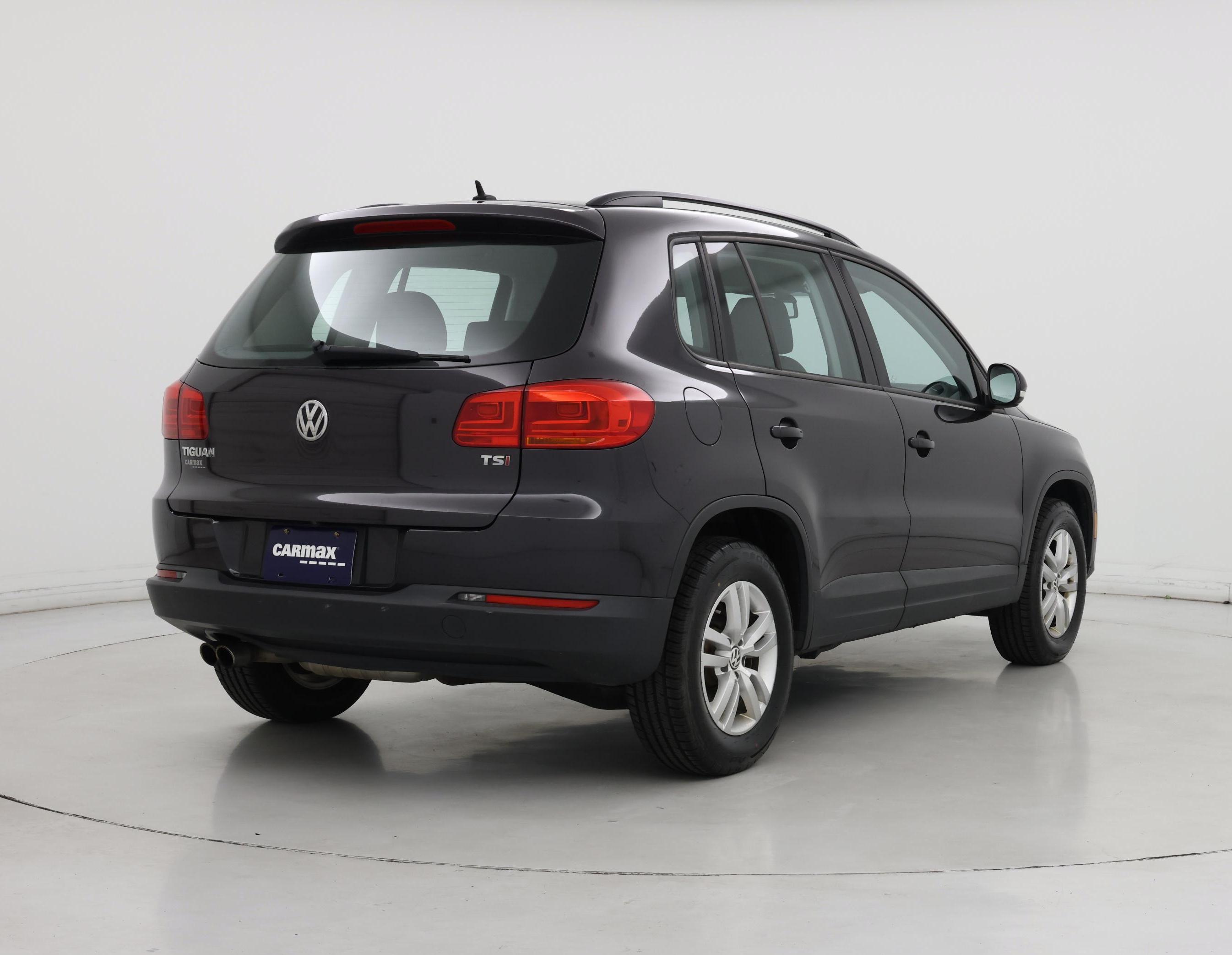 Thumbnail: 2016 Volkswagen Tiguan - 8