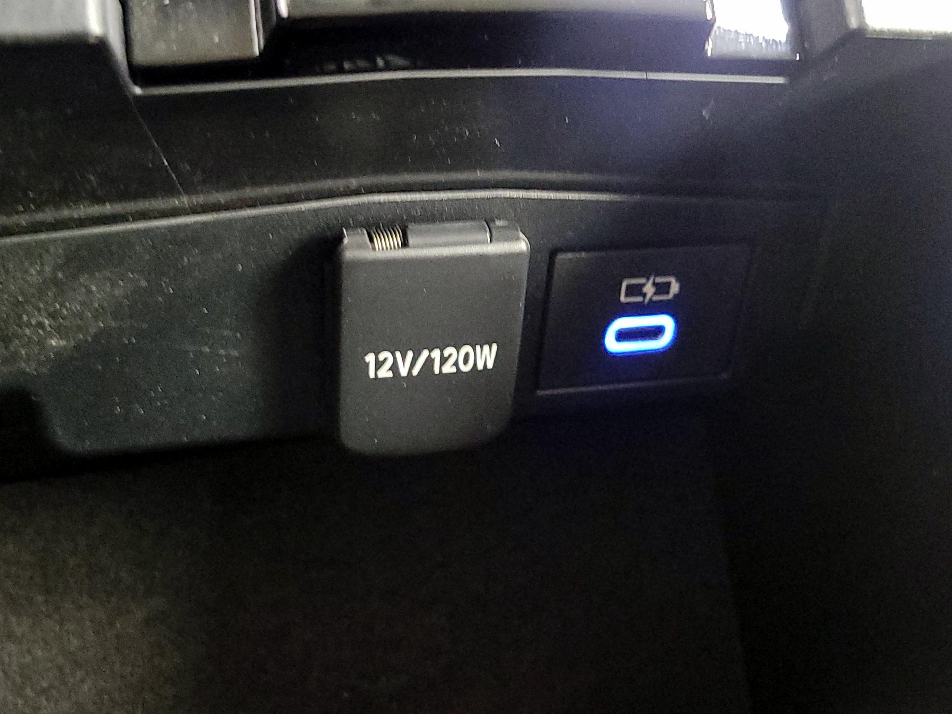 Thumbnail: 2022 Toyota Corolla - 18