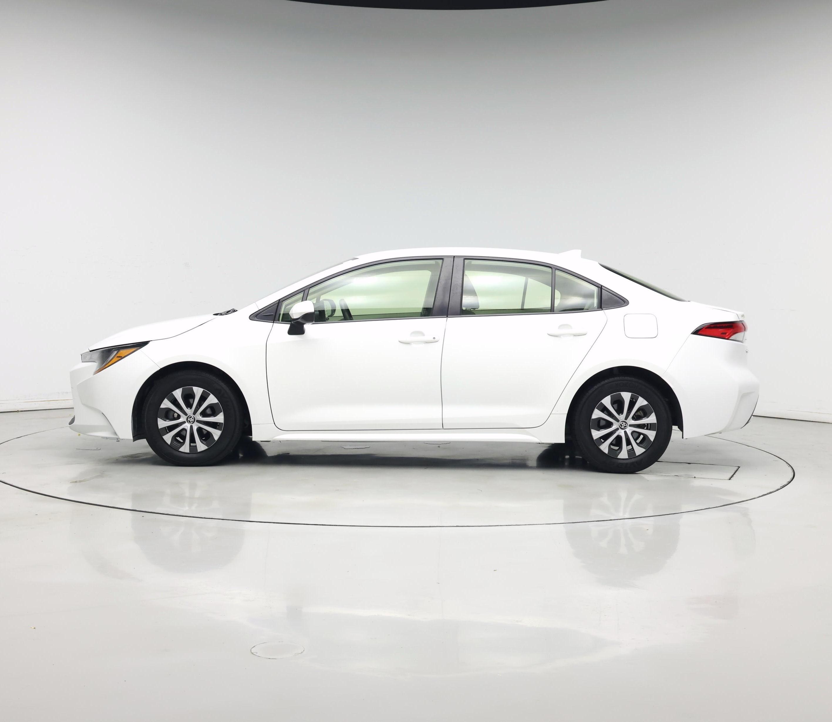 Thumbnail: 2022 Toyota Corolla - 3