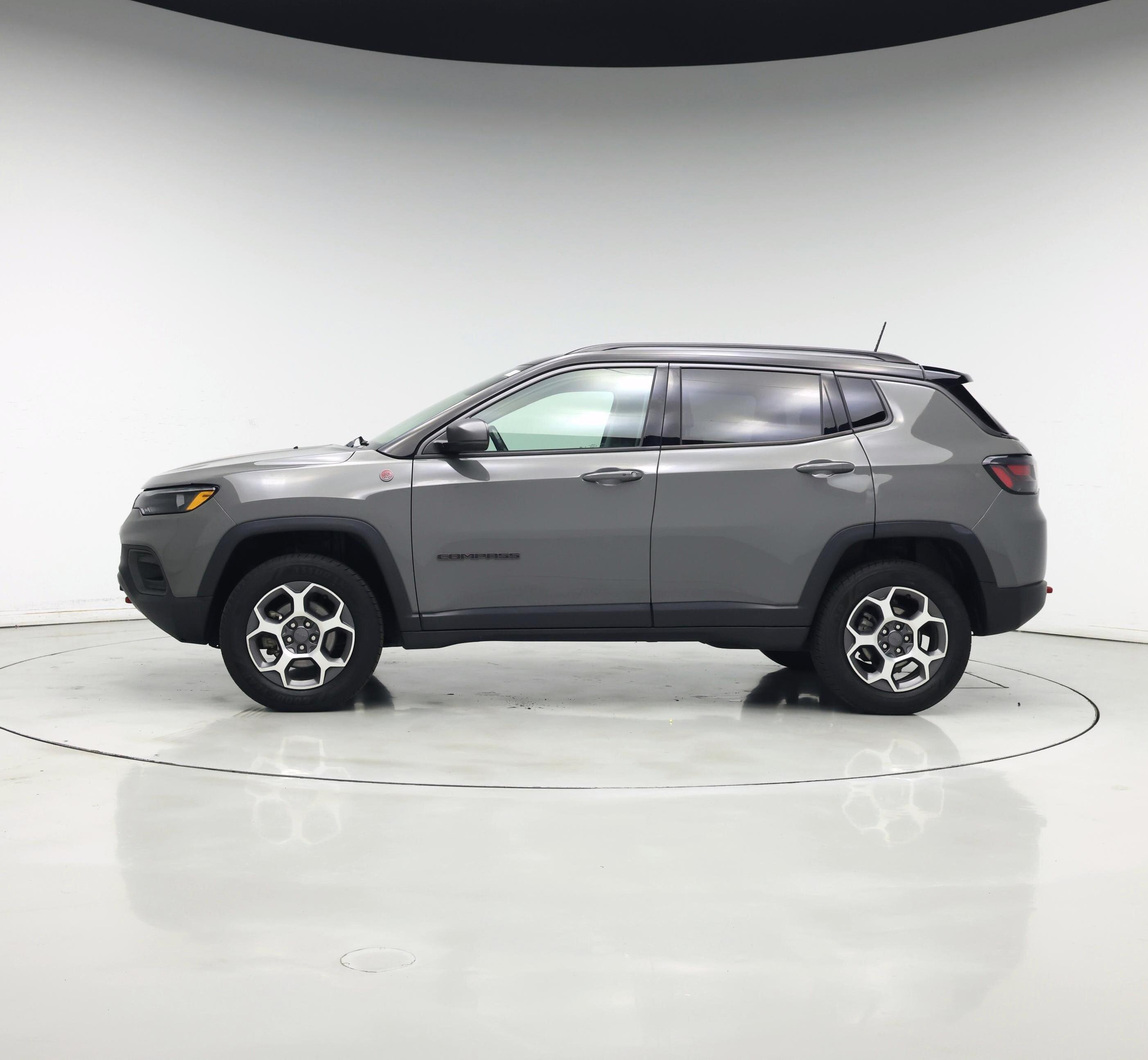 Thumbnail: 2022 Jeep Compass - 3