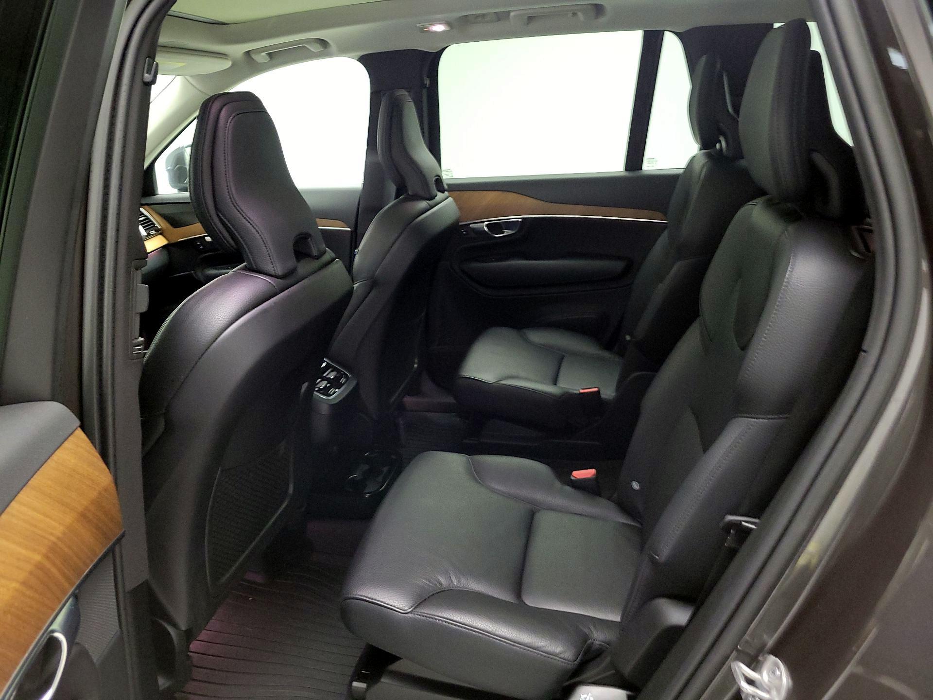 Thumbnail: 2023 Volvo XC90 - 17