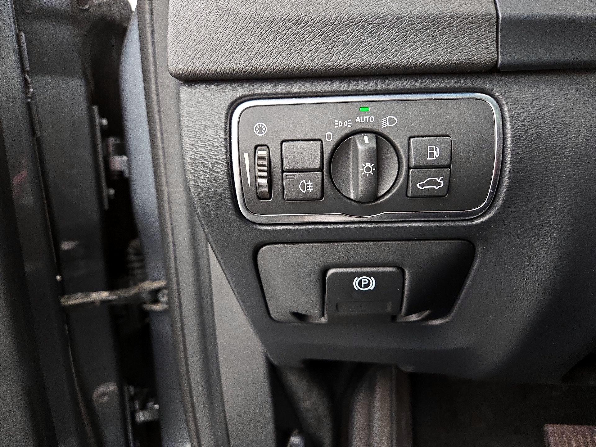 Thumbnail: 2016 Volvo S60 - 13