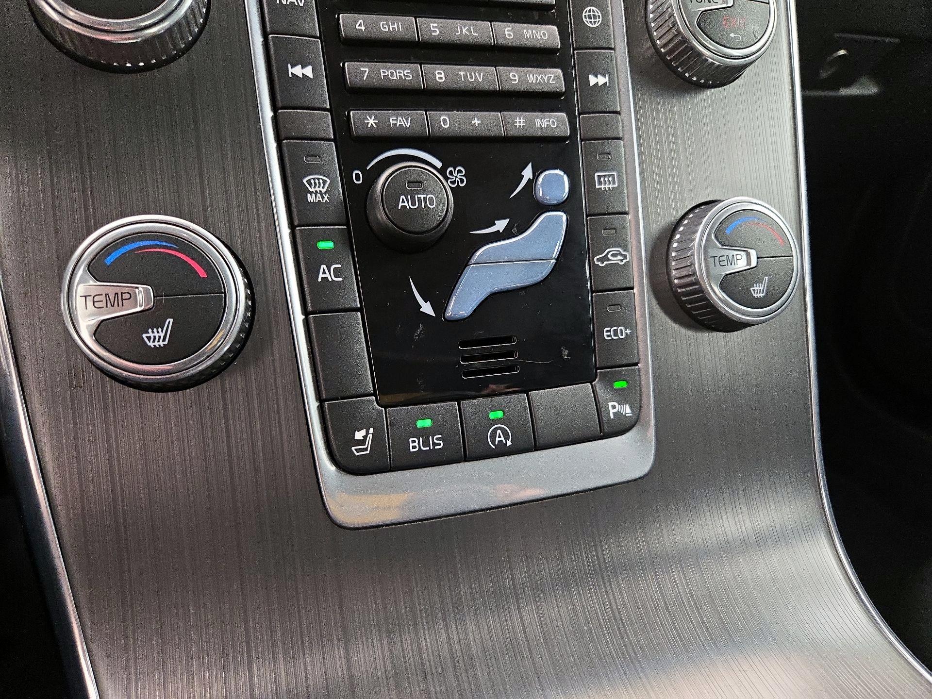 Thumbnail: 2016 Volvo S60 - 16