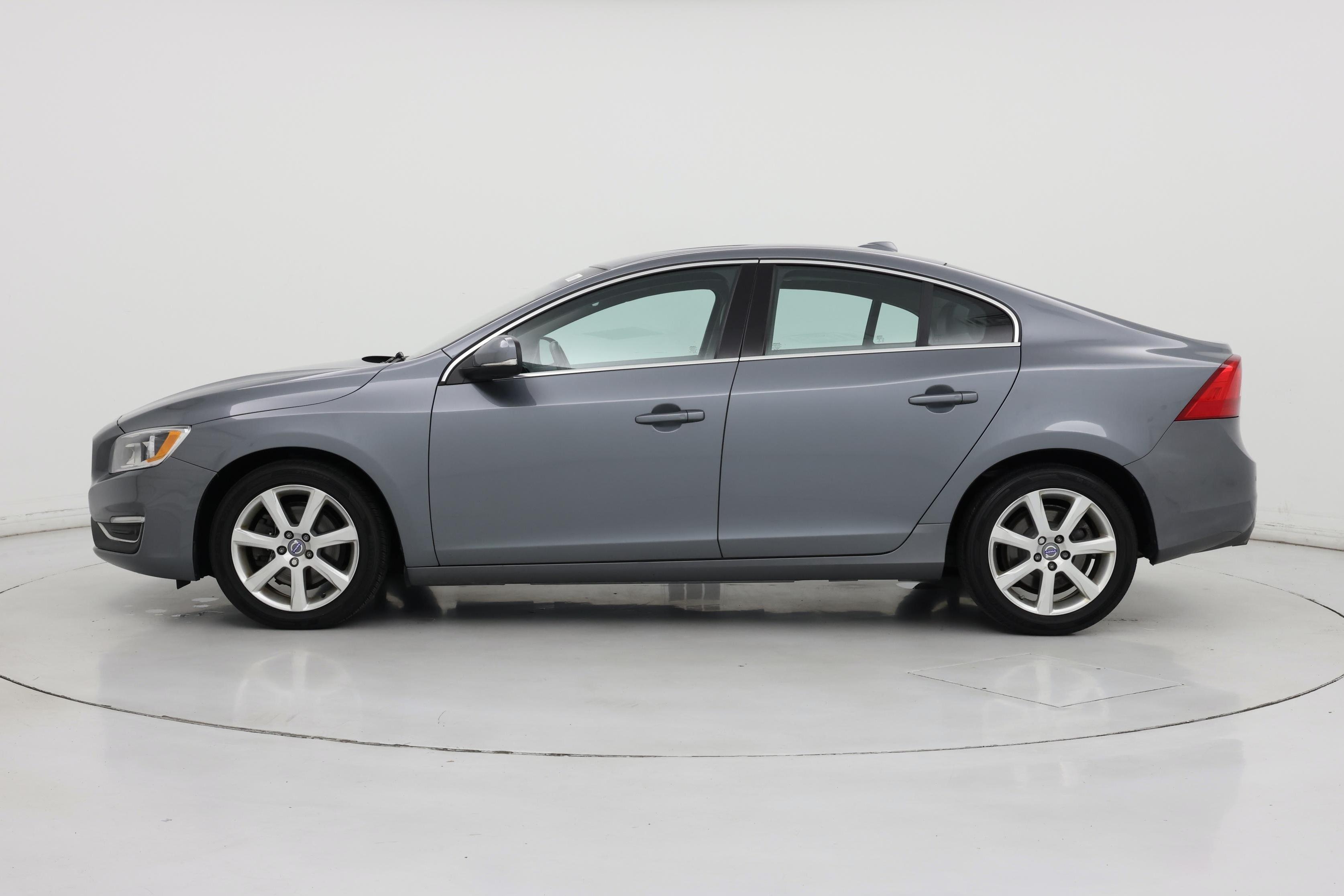 Thumbnail: 2016 Volvo S60 - 3