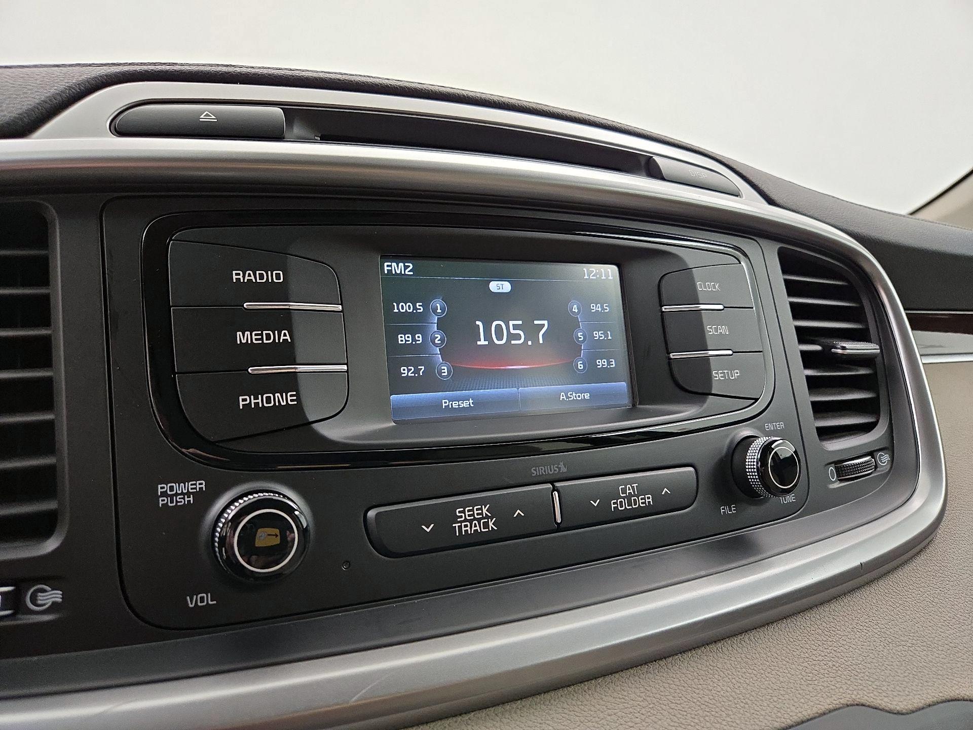 Thumbnail: 2017 Kia Sorento - 15