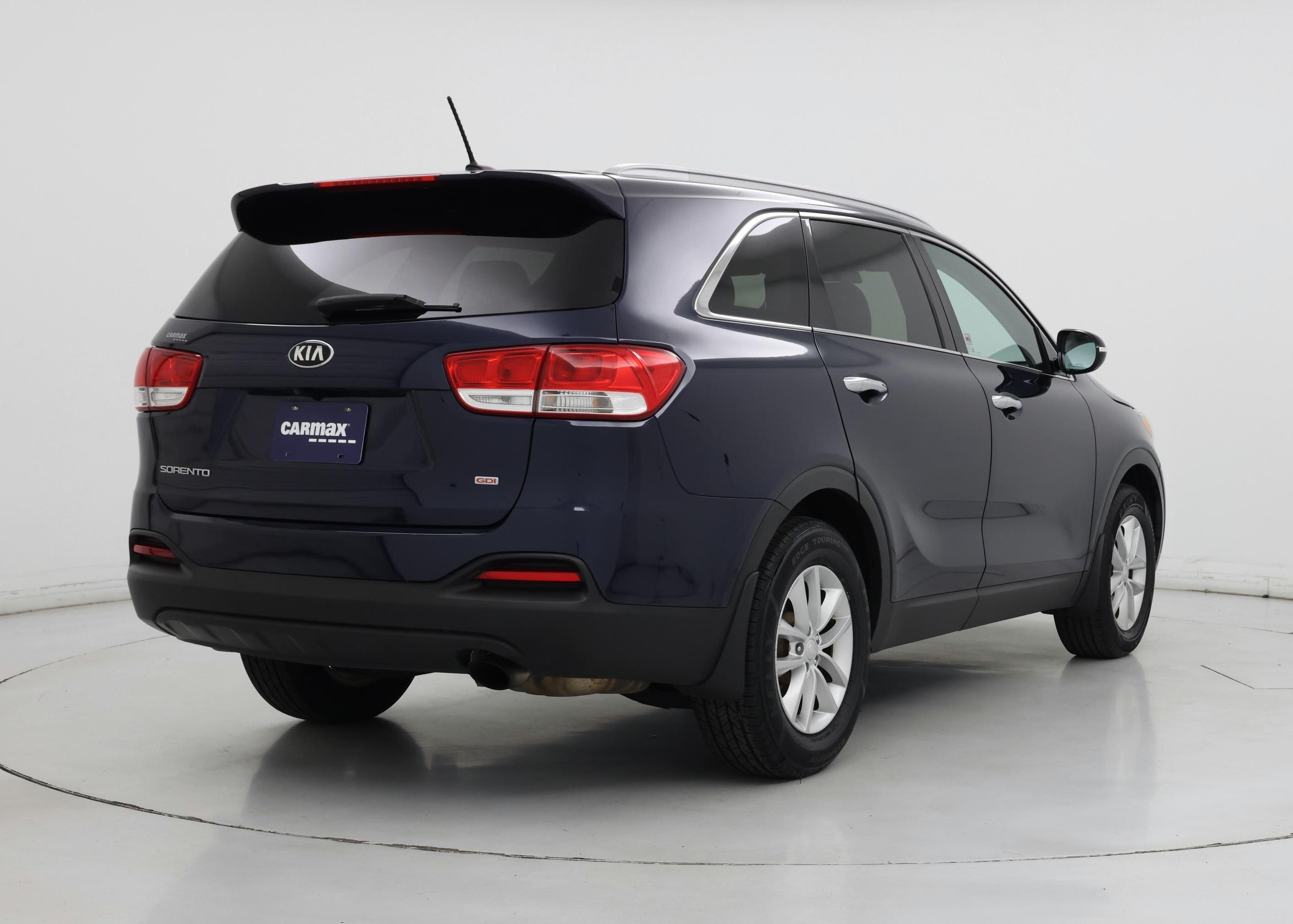 Thumbnail: 2017 Kia Sorento - 8