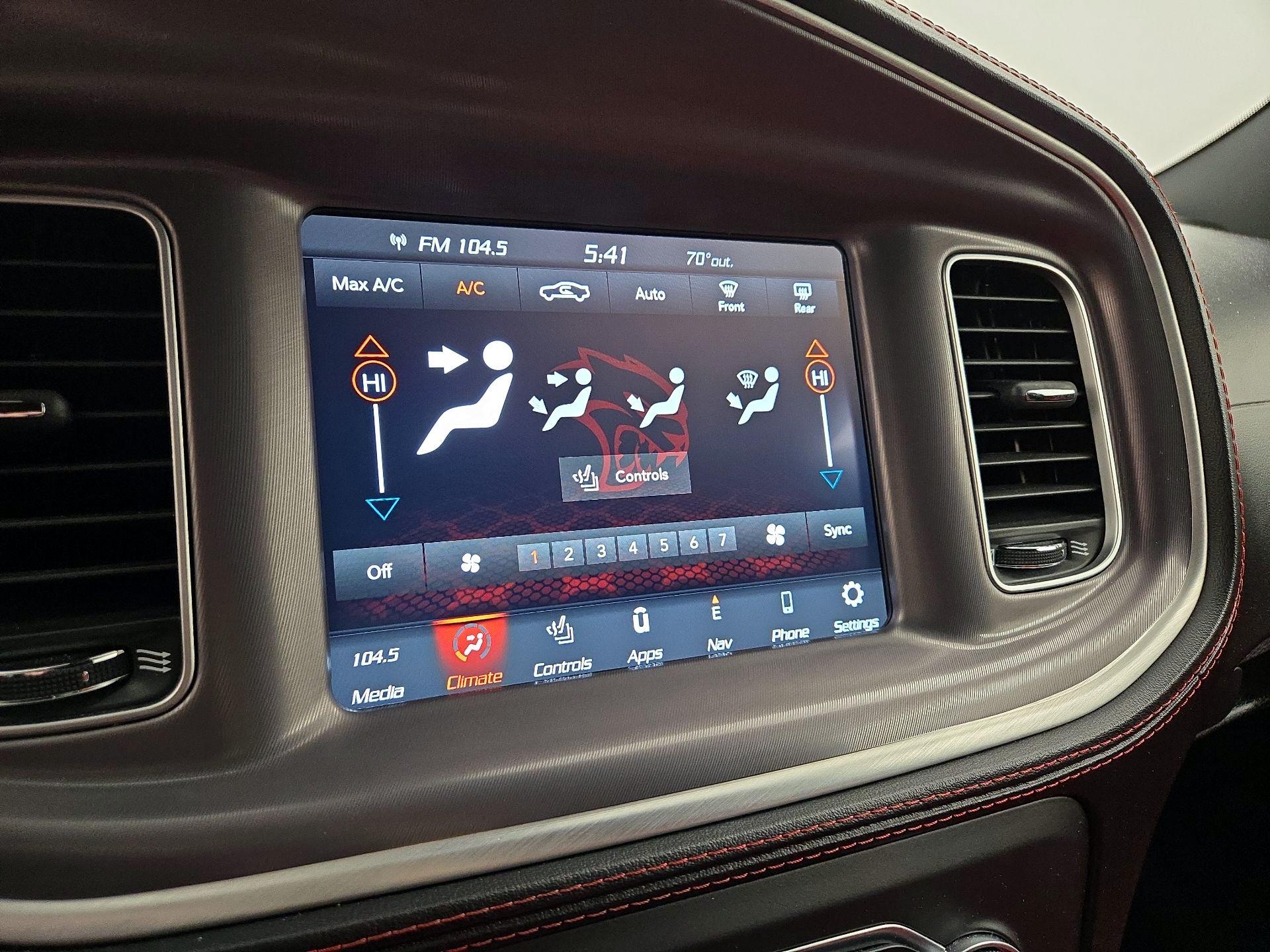 Thumbnail: 2022 Dodge Charger - 17