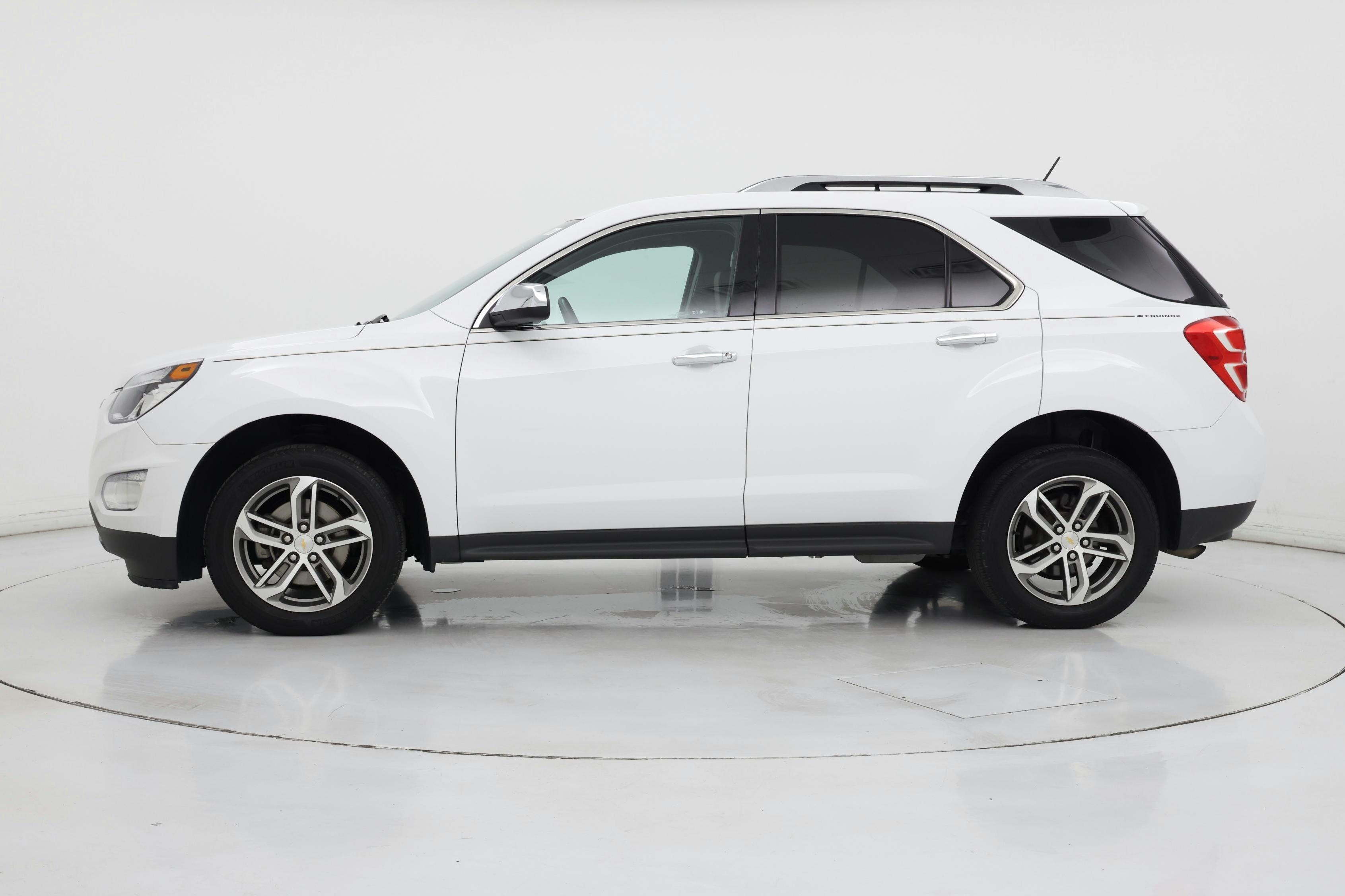 Thumbnail: 2016 Chevrolet Equinox - 3