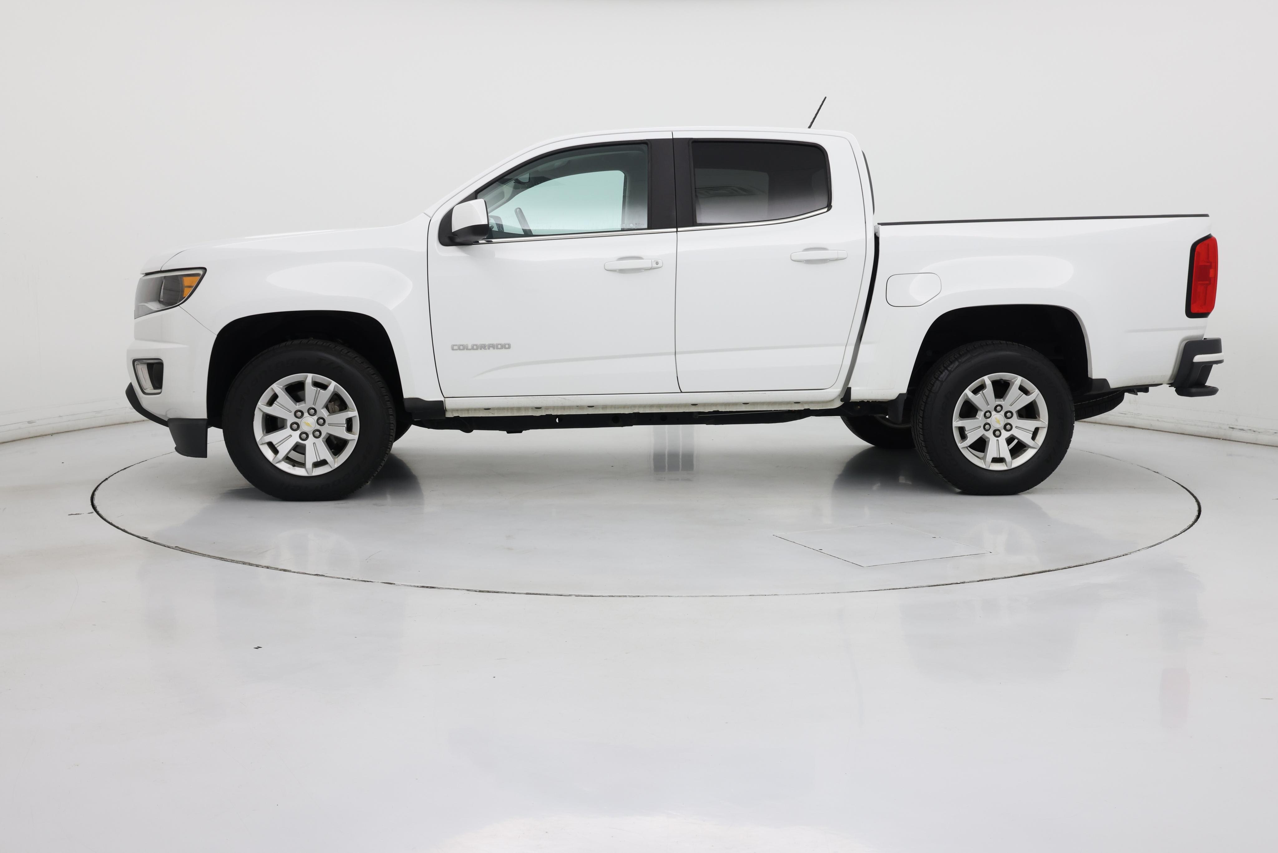 Thumbnail: 2018 Chevrolet Colorado - 3