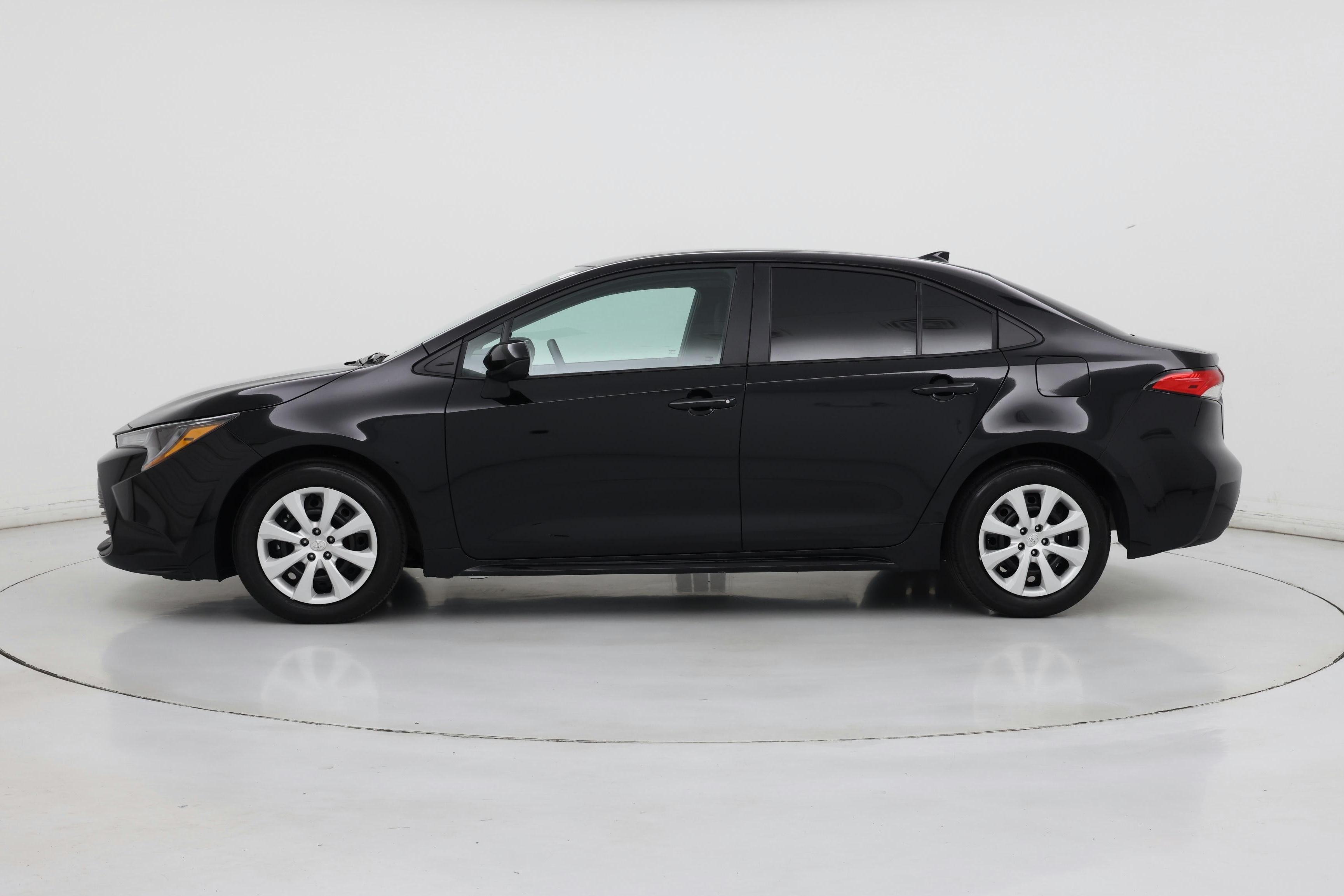 Thumbnail: 2025 Toyota Corolla - 3