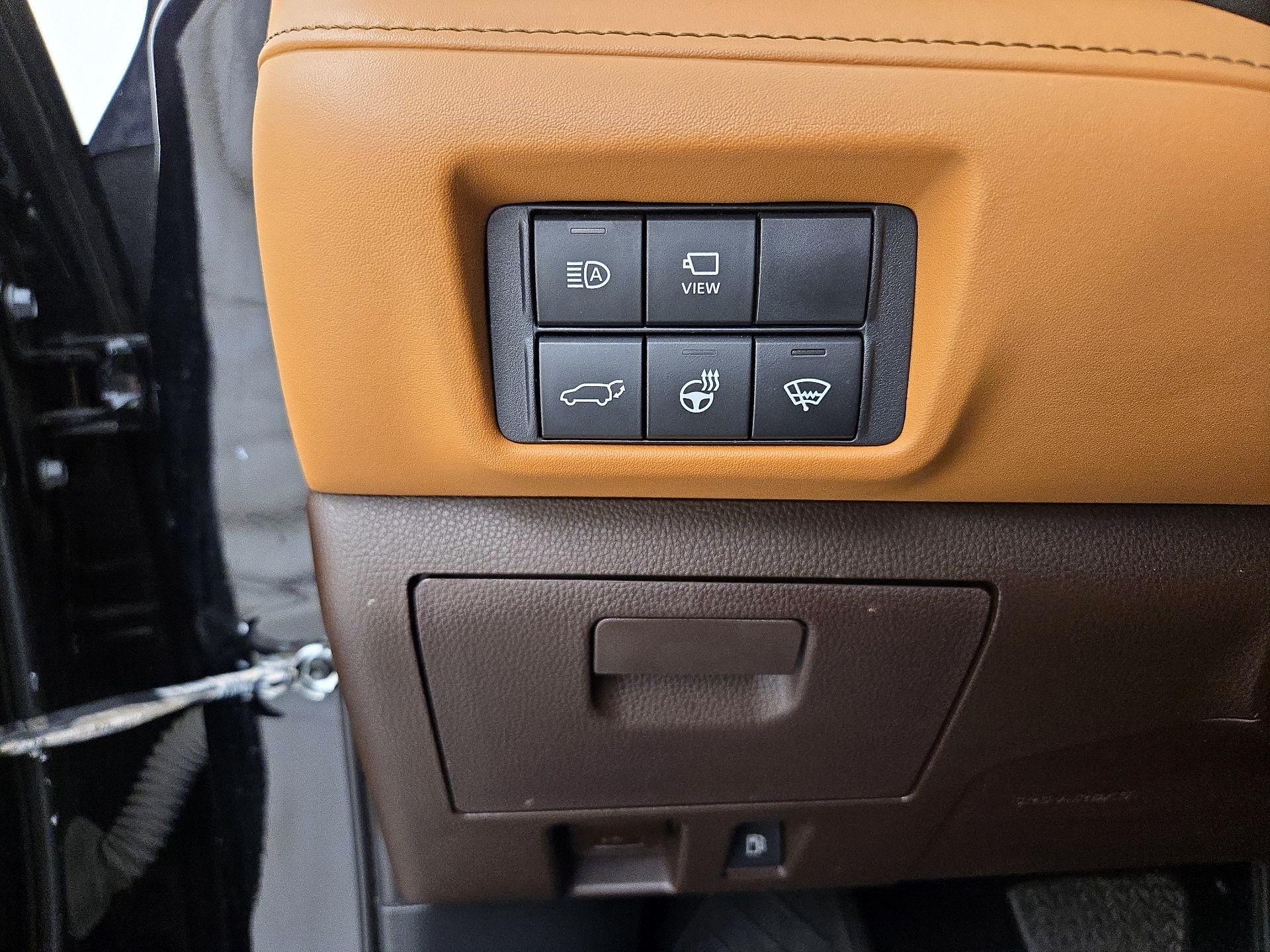 Thumbnail: 2021 Toyota Highlander - 13