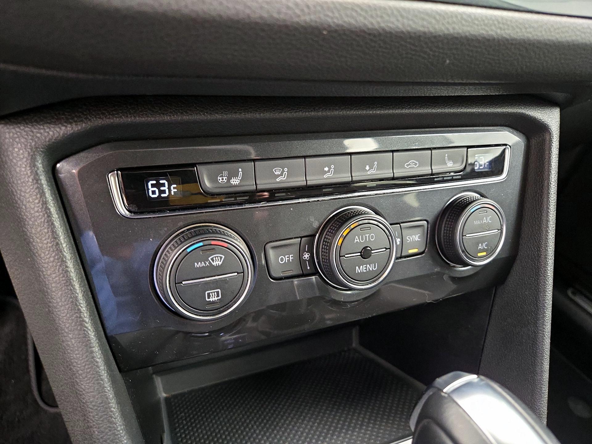 Thumbnail: 2019 Volkswagen Tiguan - 17