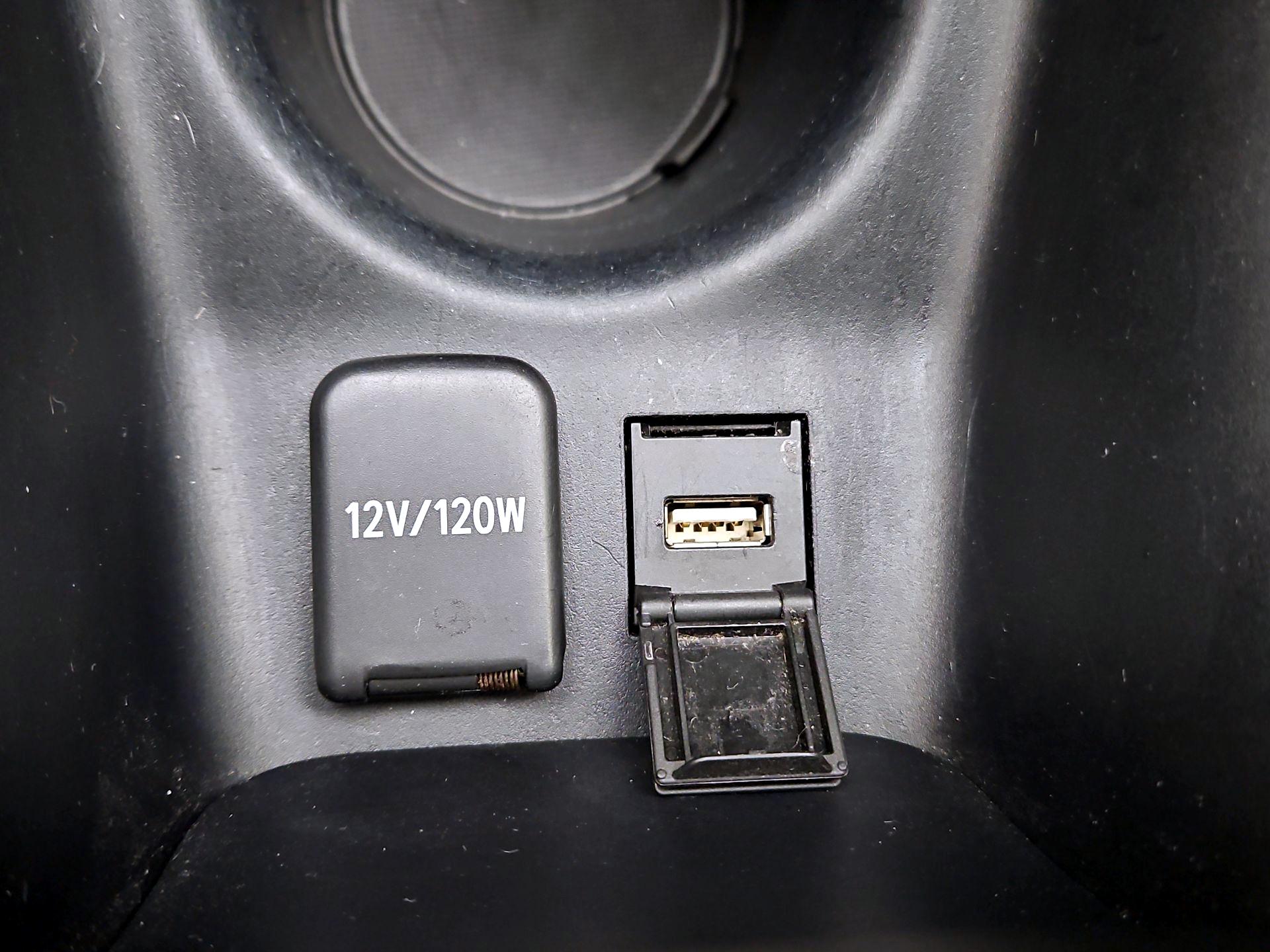 Thumbnail: 2022 Toyota Prius - 18